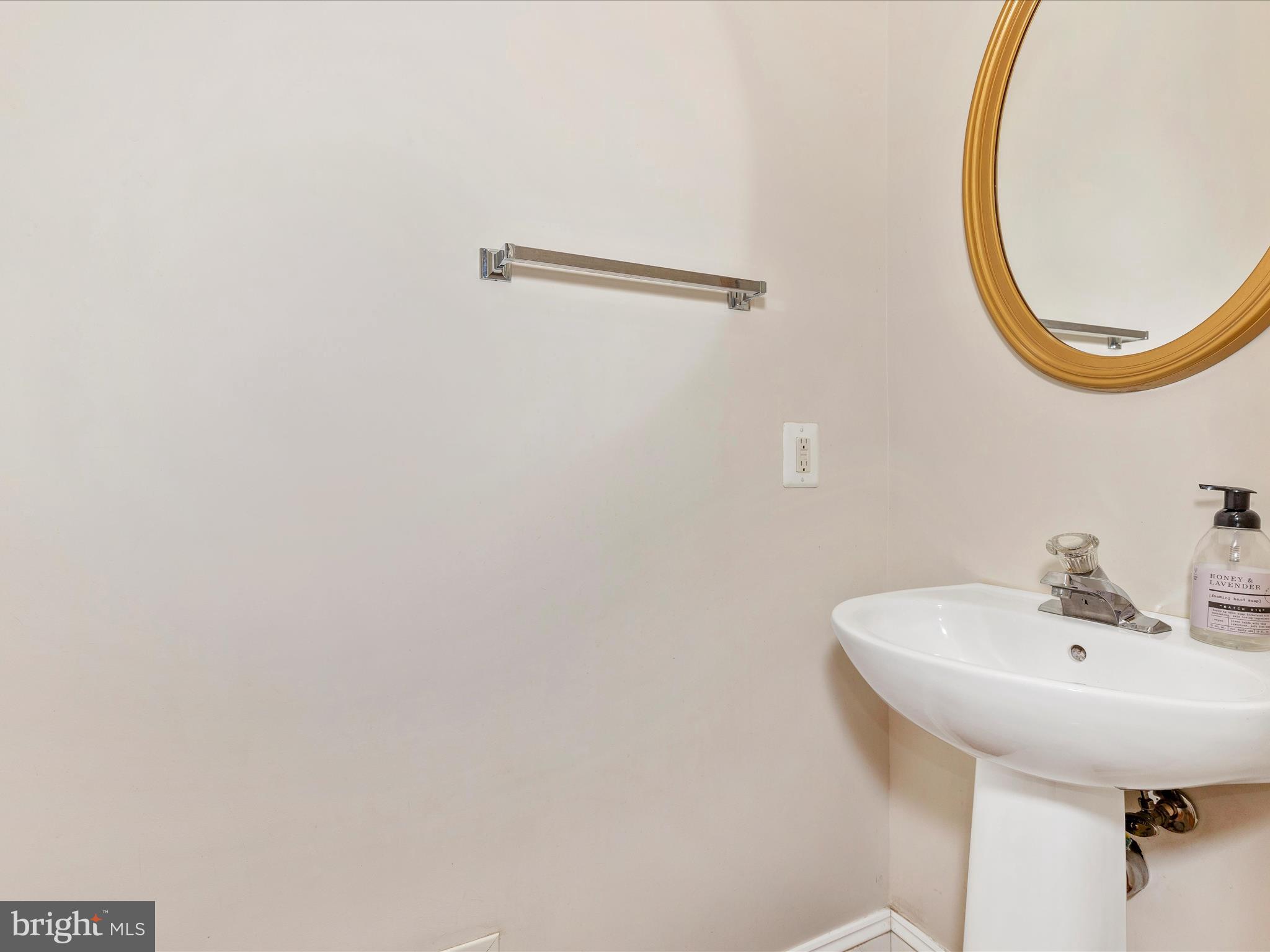 BALLENGER CREEK - Residential