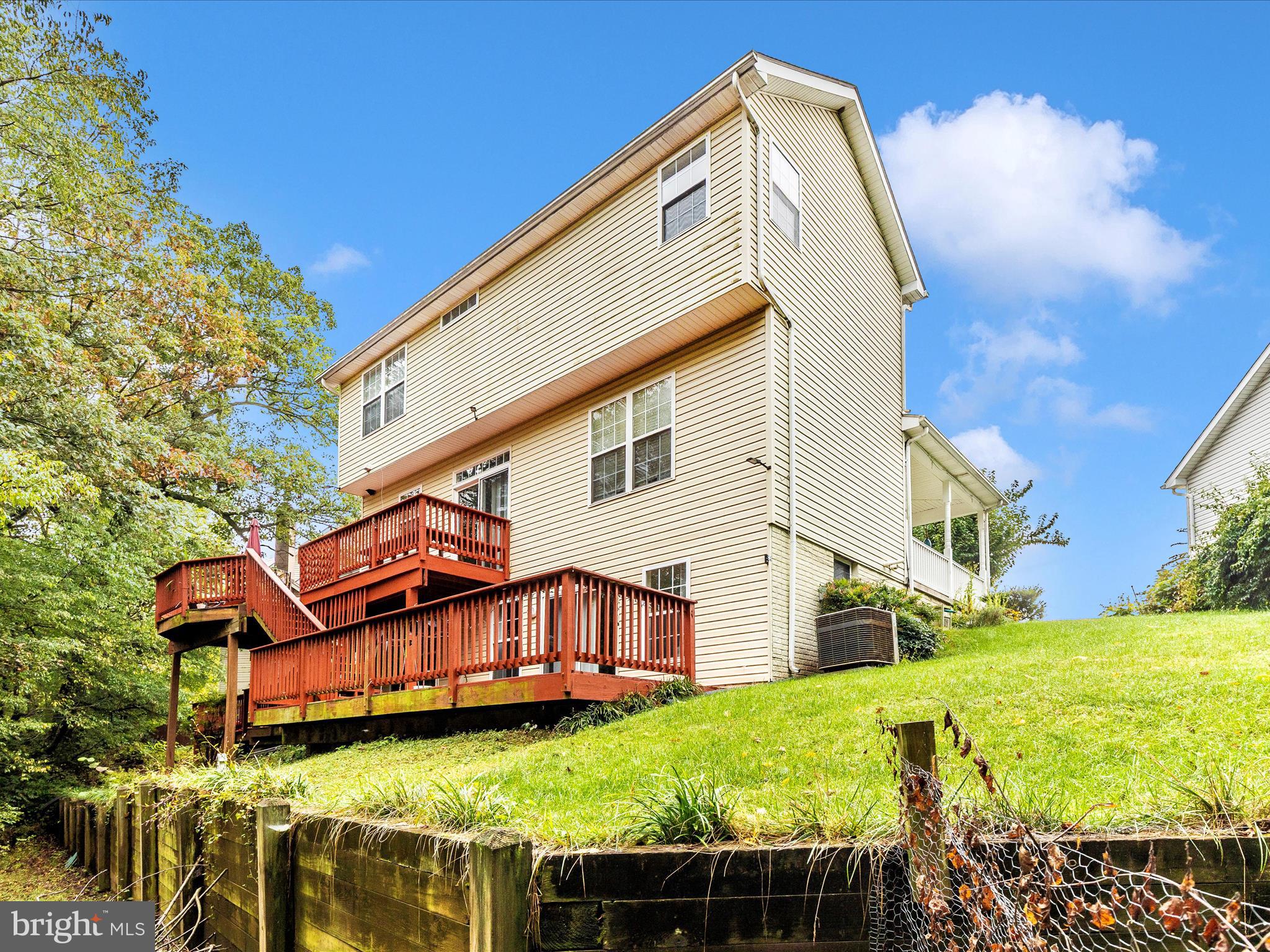 BALLENGER CREEK - Residential