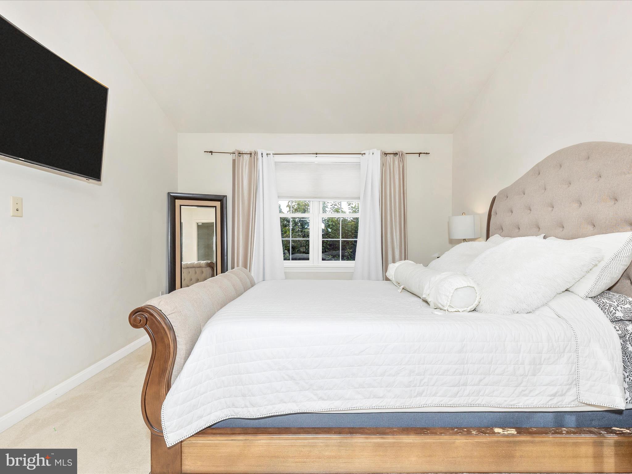 BALLENGER CREEK - Residential