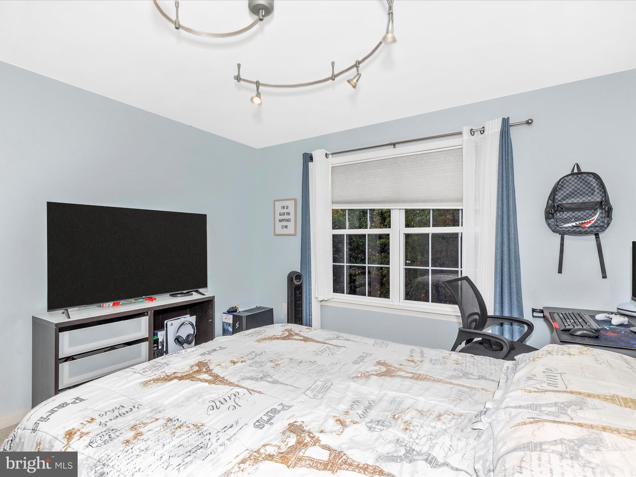 BALLENGER CREEK - Residential