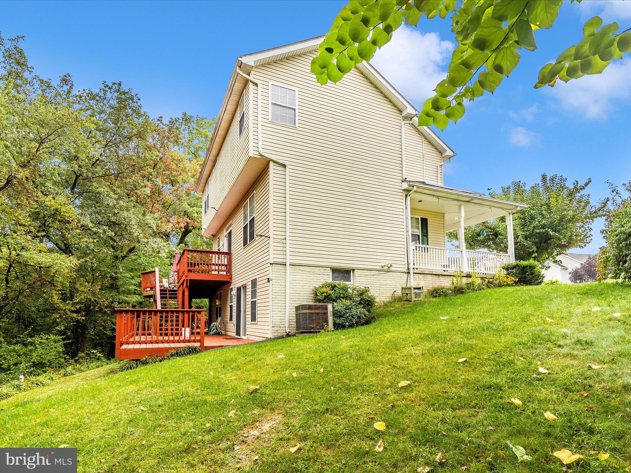 BALLENGER CREEK - Residential