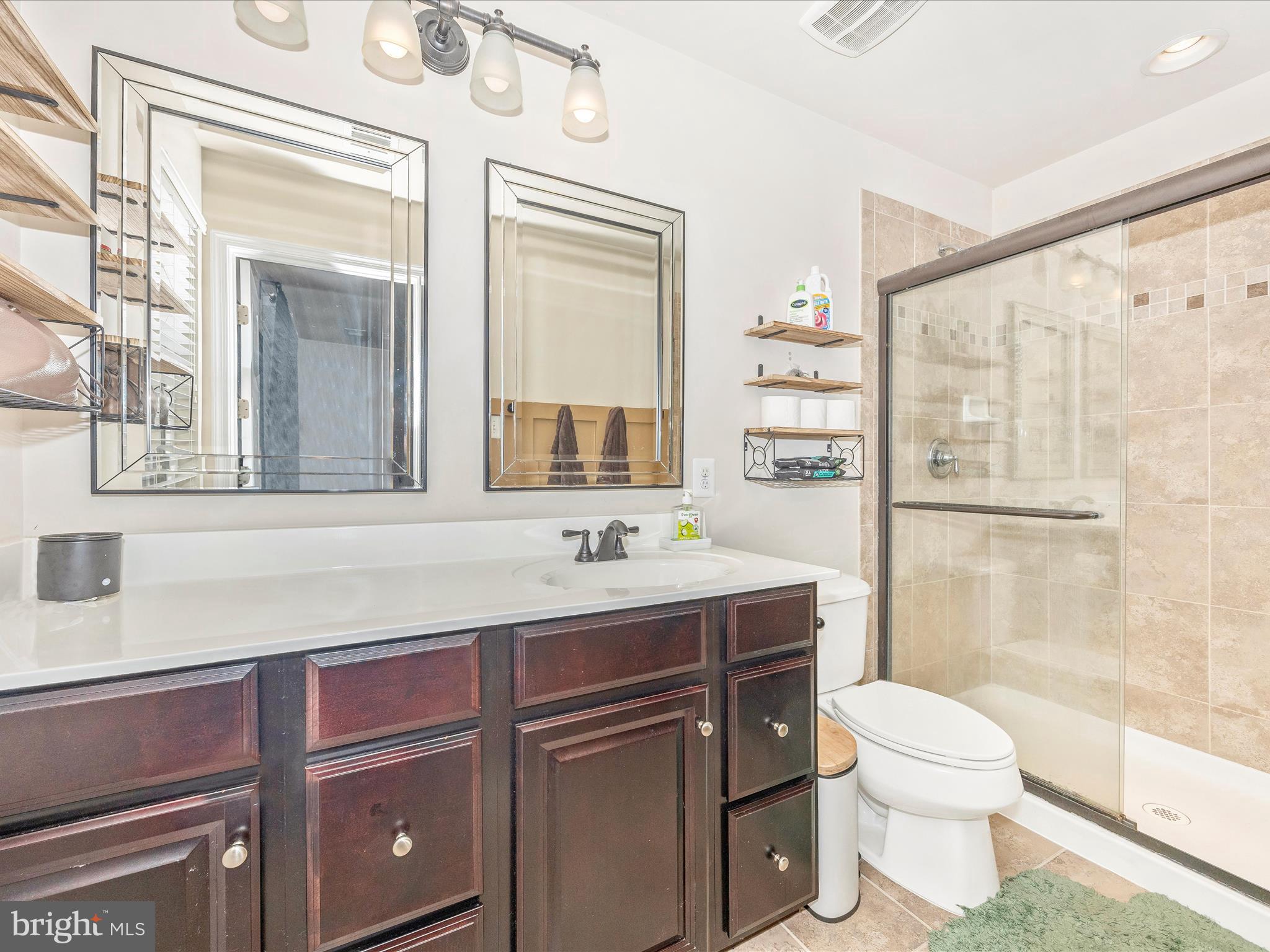 BROOKFIELD - Residential