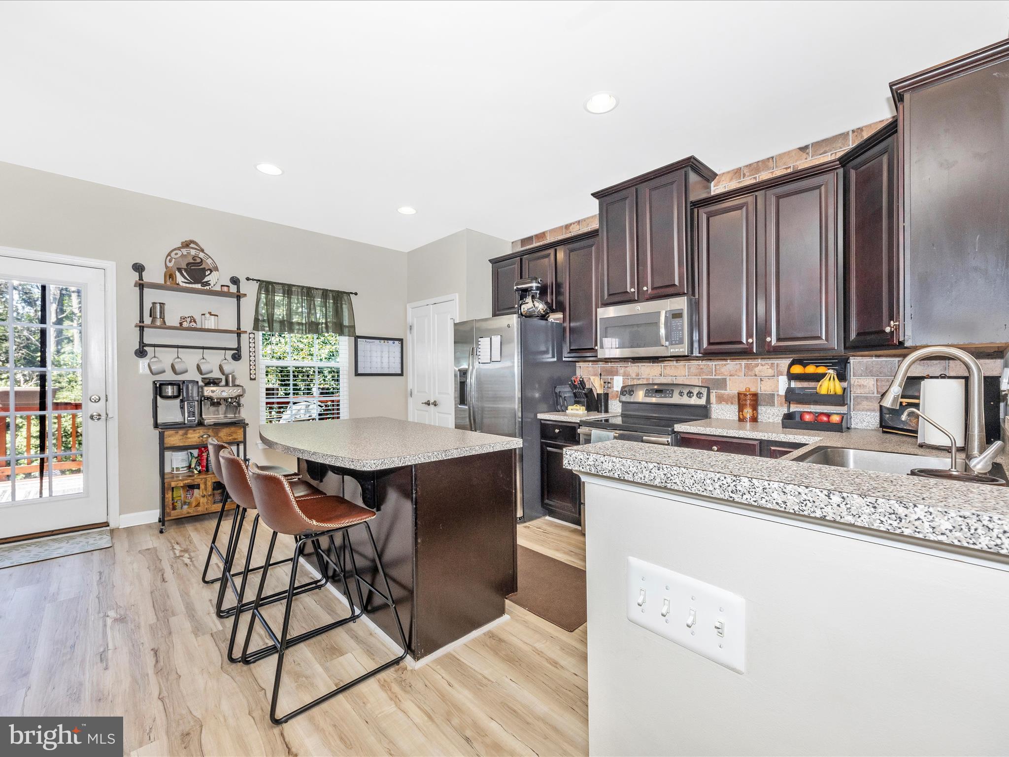 BROOKFIELD - Residential