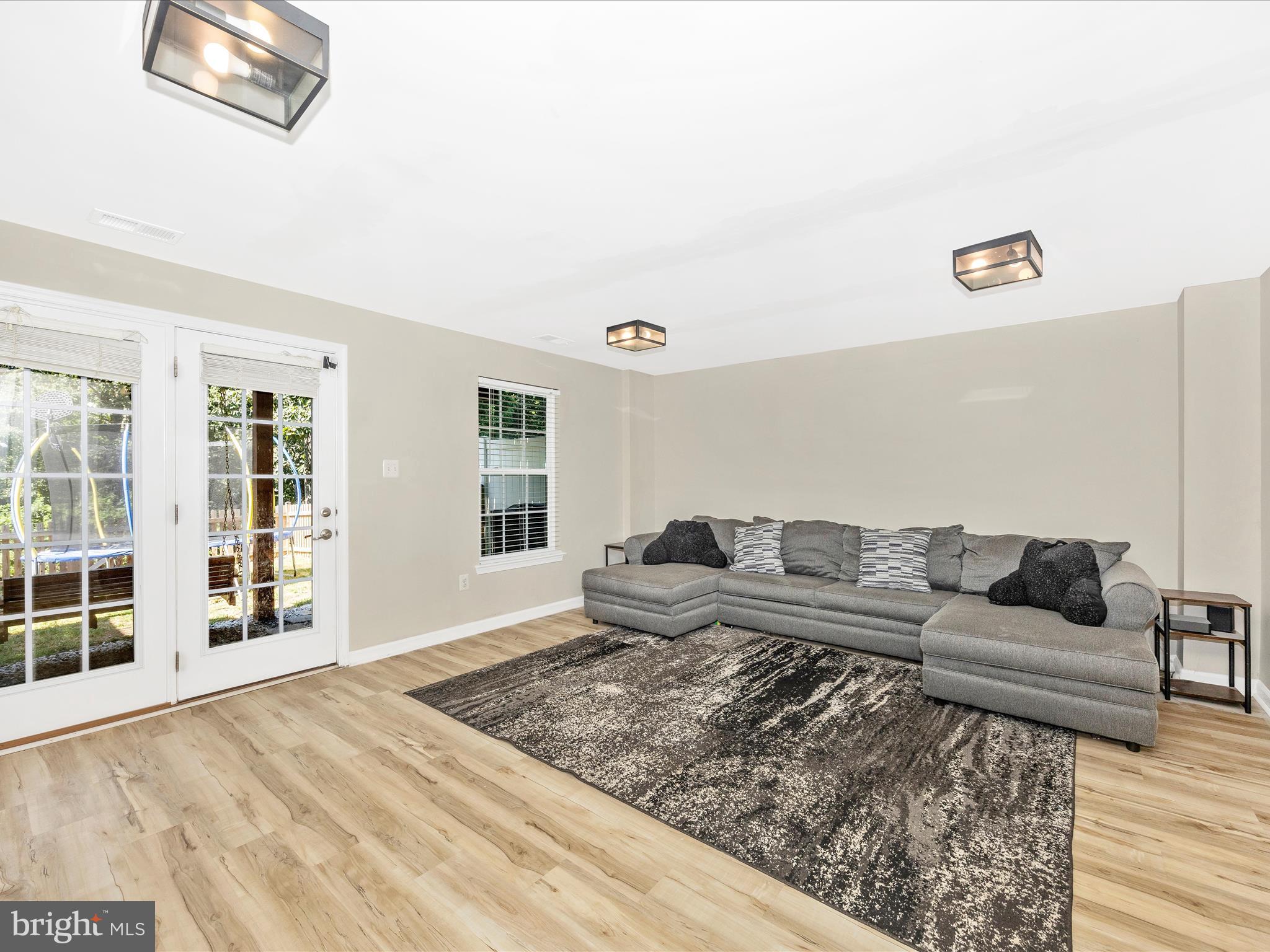 BROOKFIELD - Residential