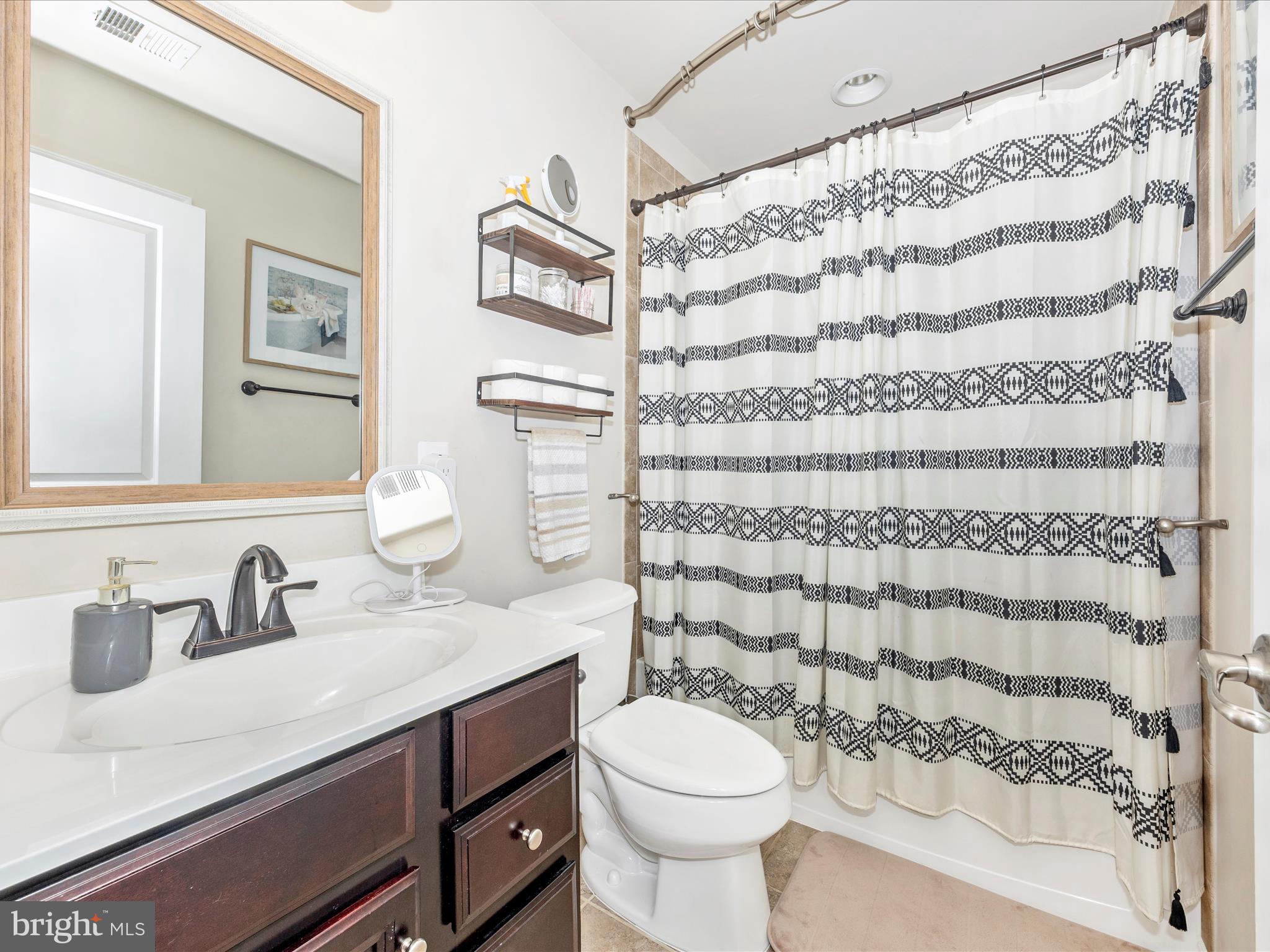 BROOKFIELD - Residential