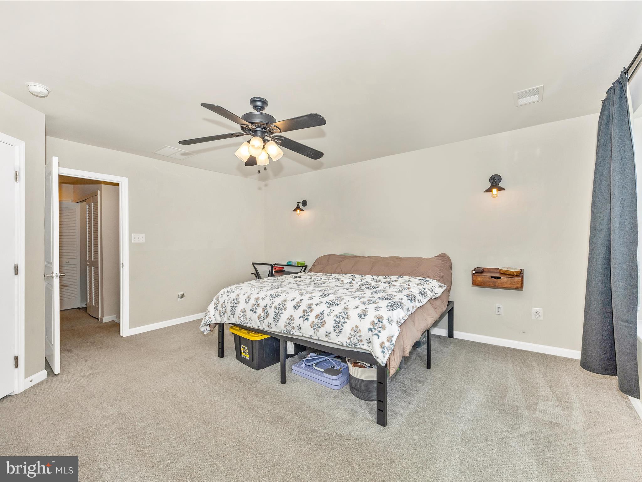 BROOKFIELD - Residential