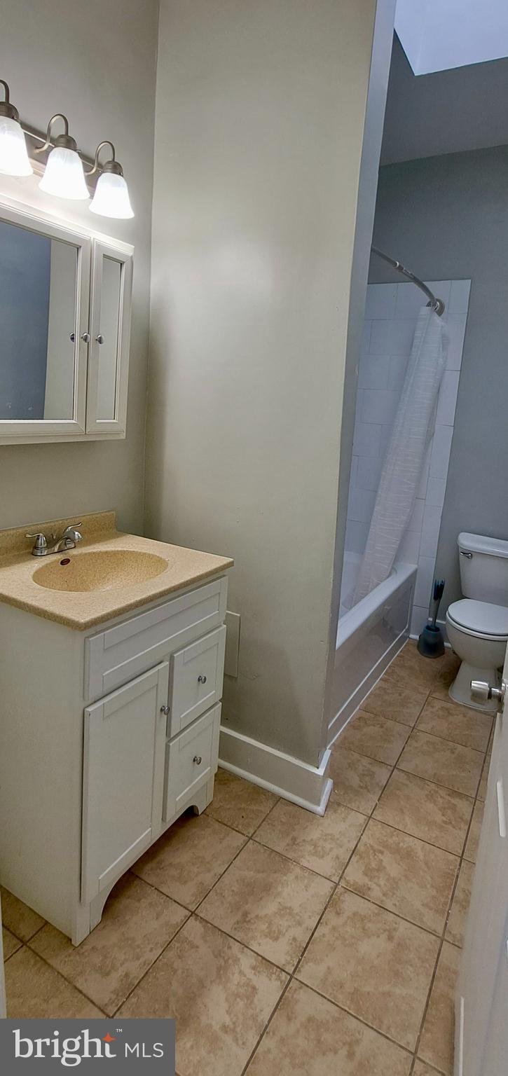 ROSEMONT - Residential Lease