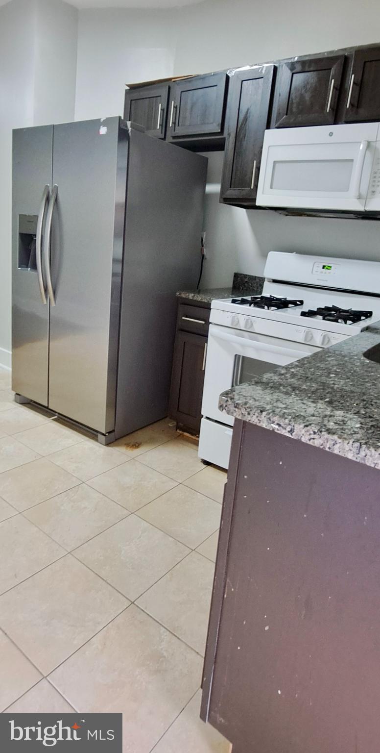 ROSEMONT - Residential Lease