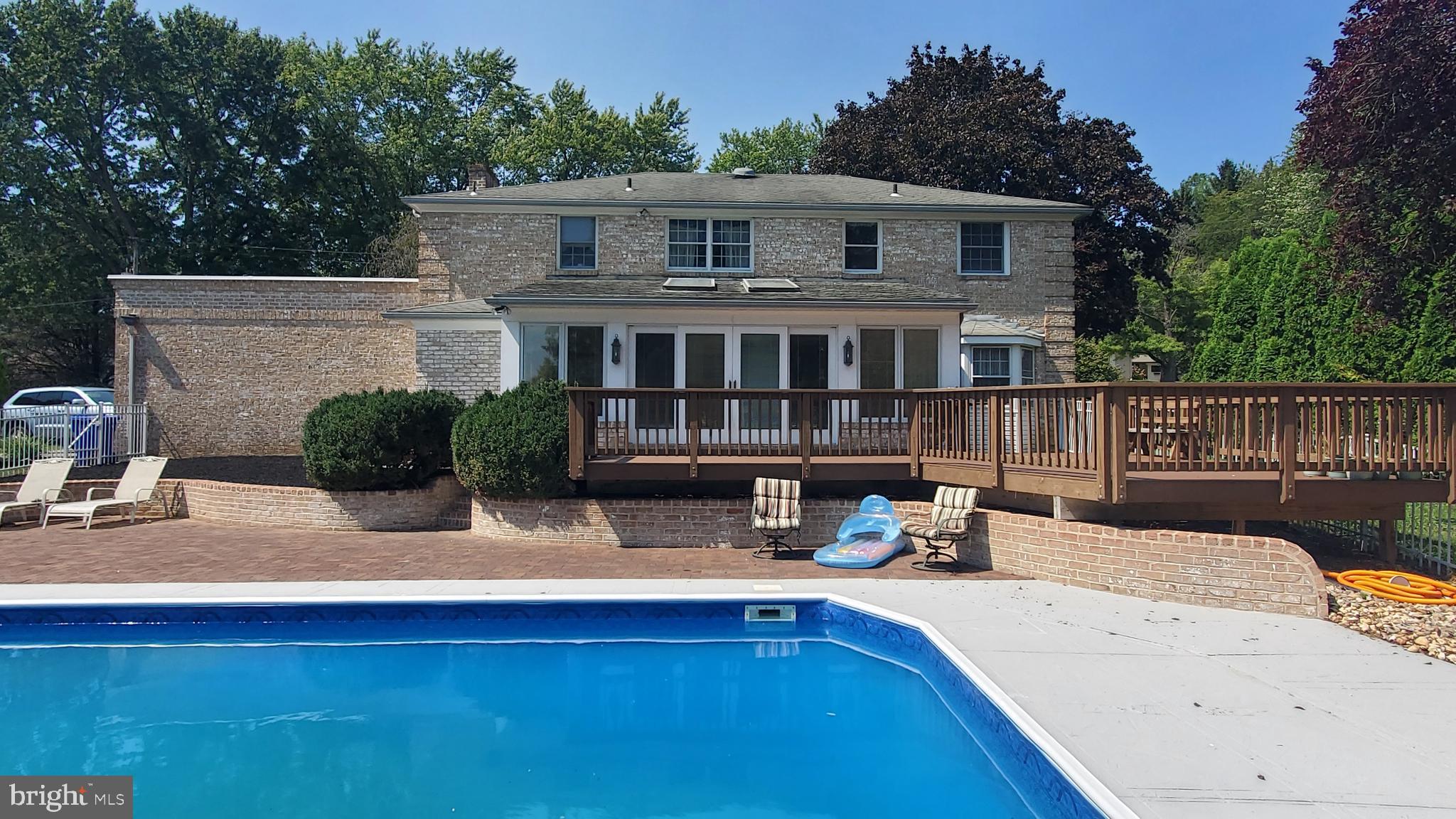 MARLBOROUGH WEST - Residential