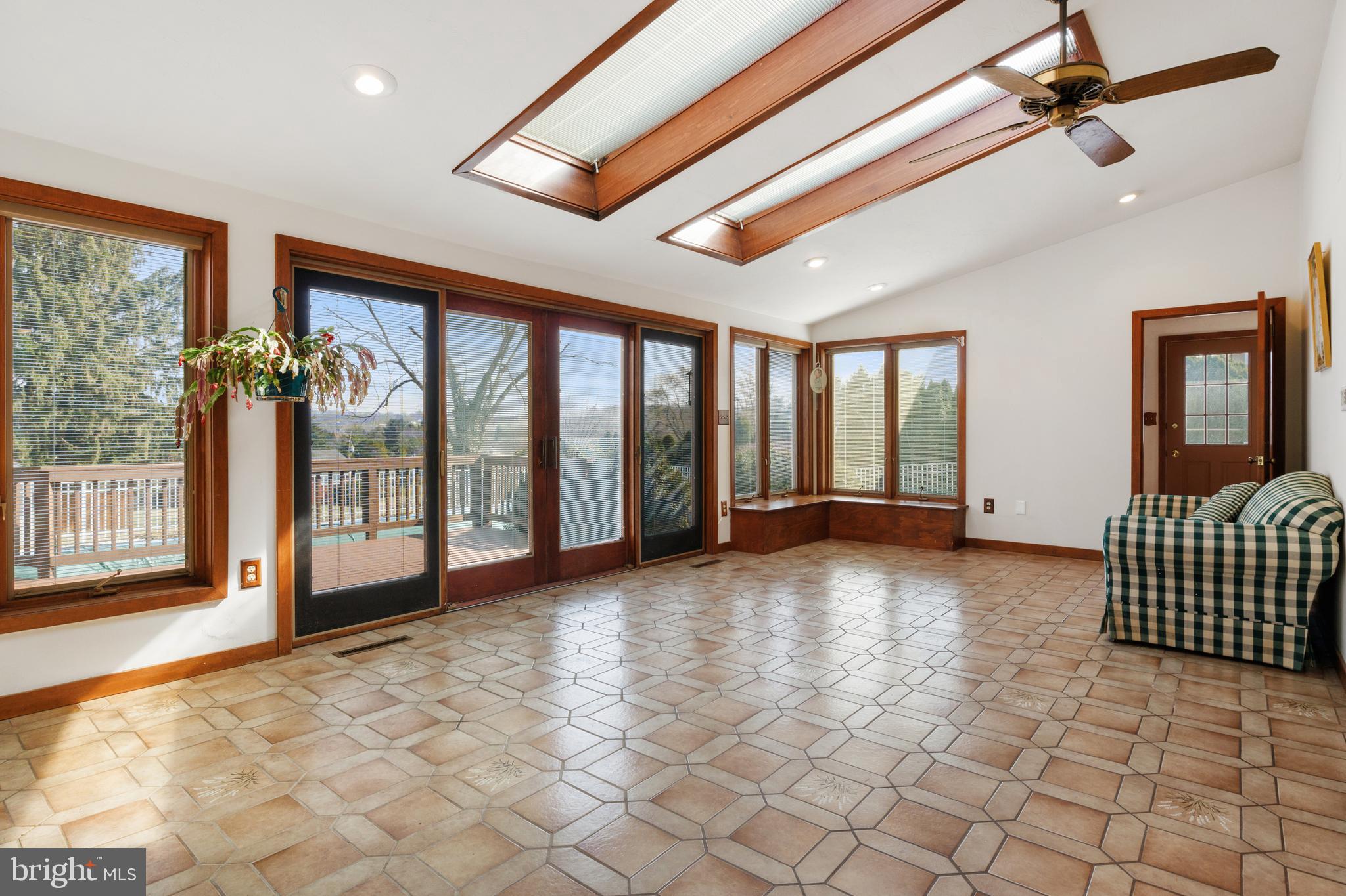 MARLBOROUGH WEST - Residential