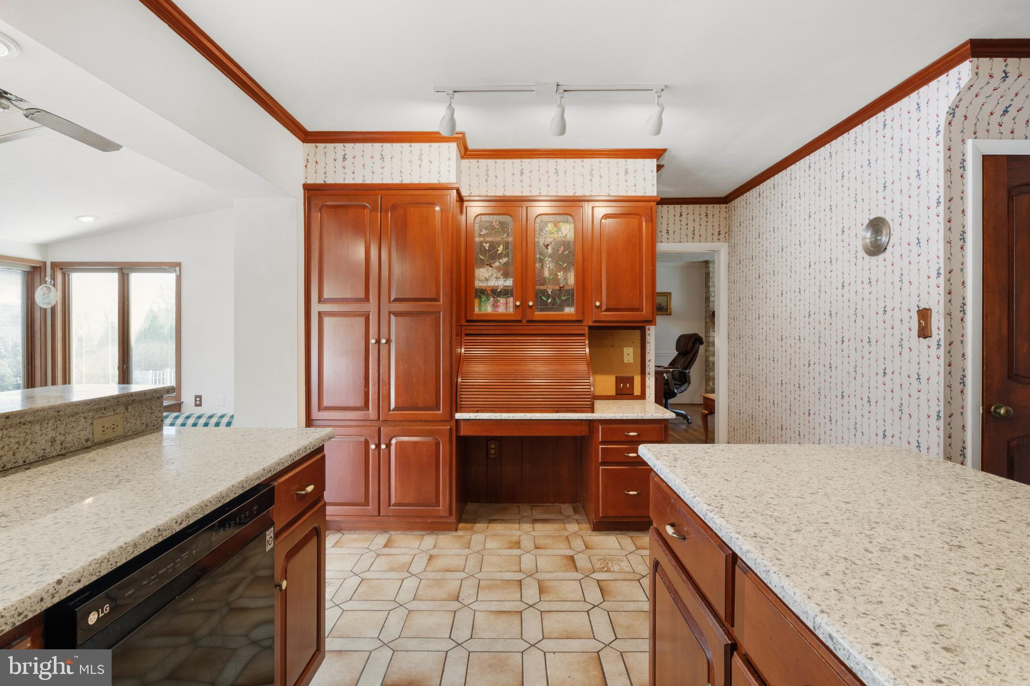 MARLBOROUGH WEST - Residential