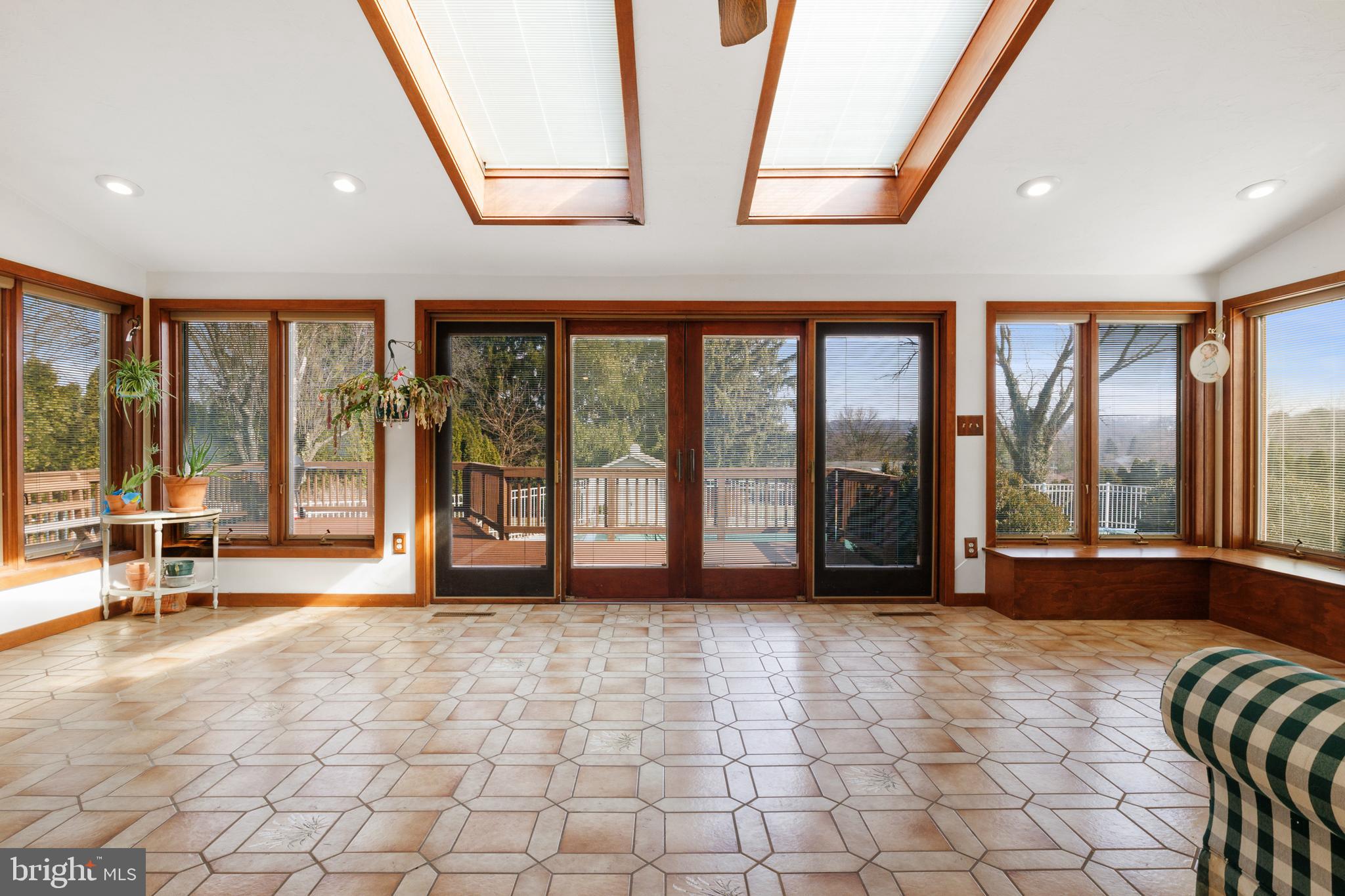 MARLBOROUGH WEST - Residential