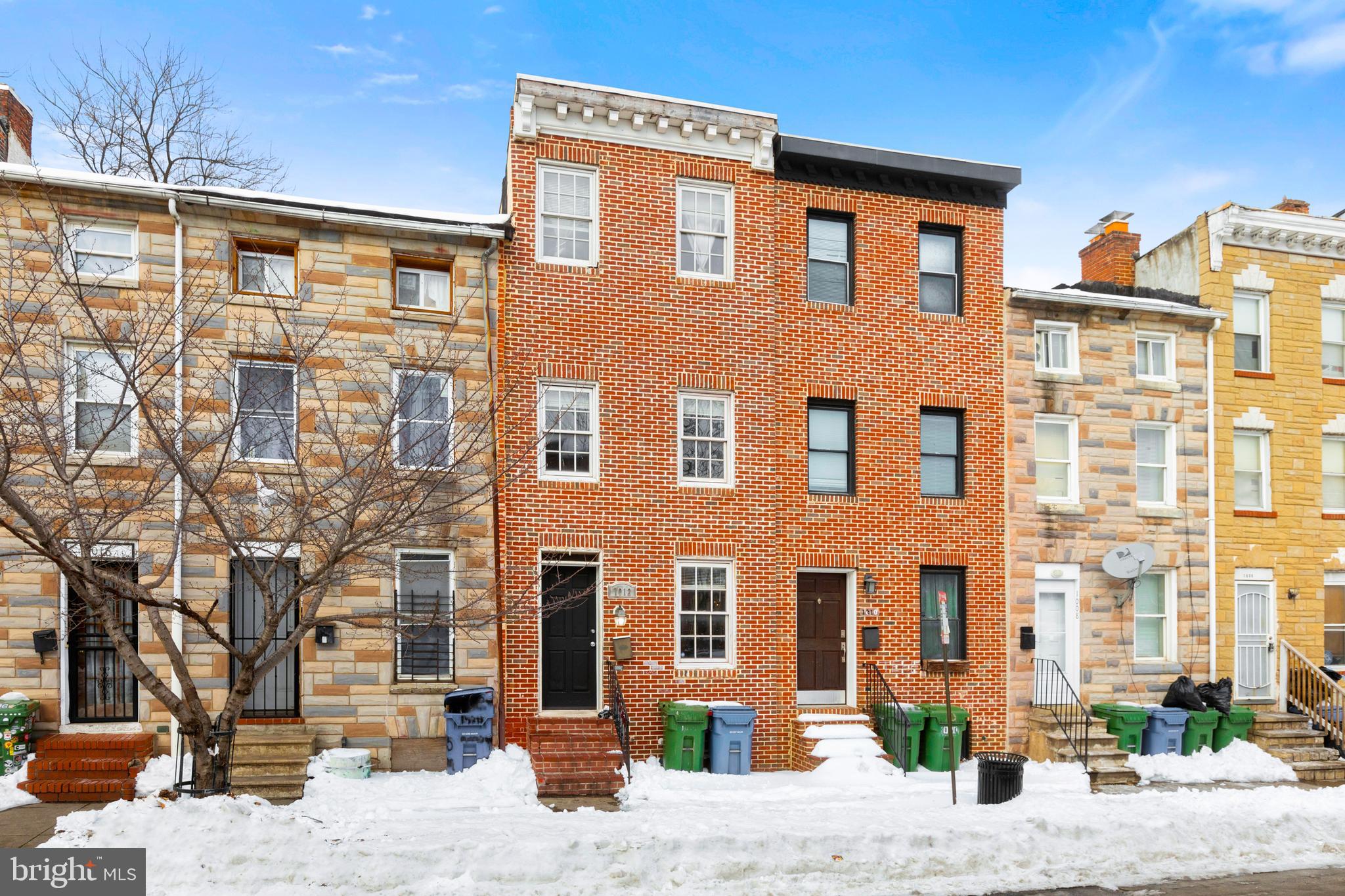 HOLLINS MARKET - Residential