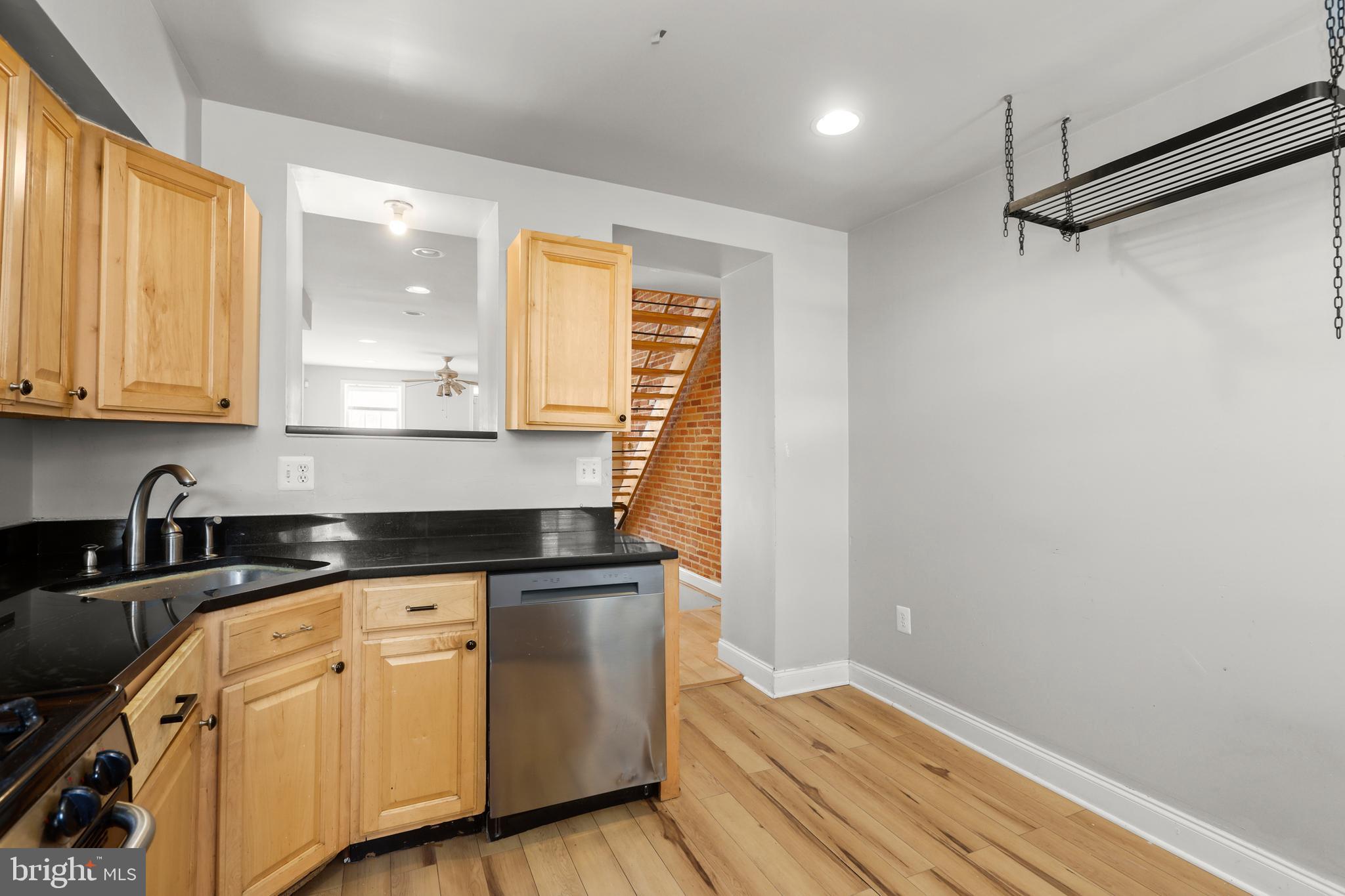 HOLLINS MARKET - Residential