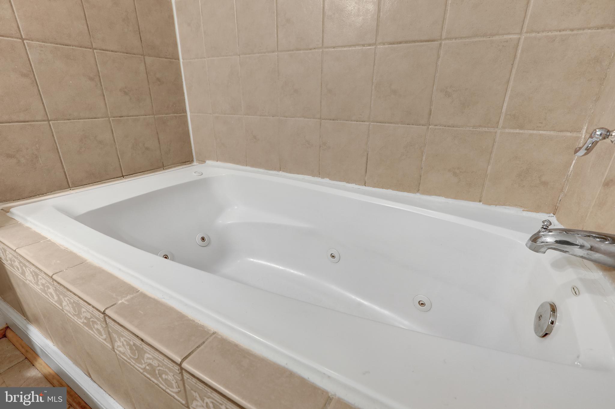 HOLLINS MARKET - Residential