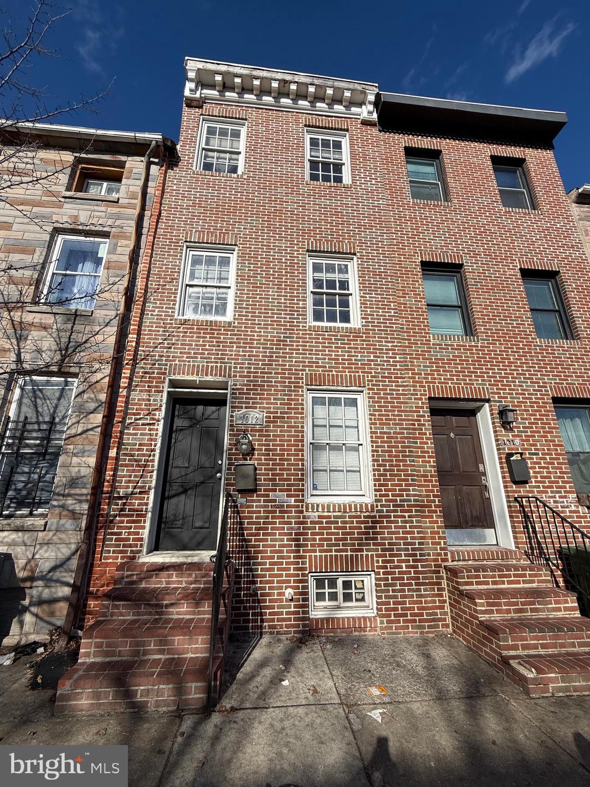 HOLLINS MARKET - Residential