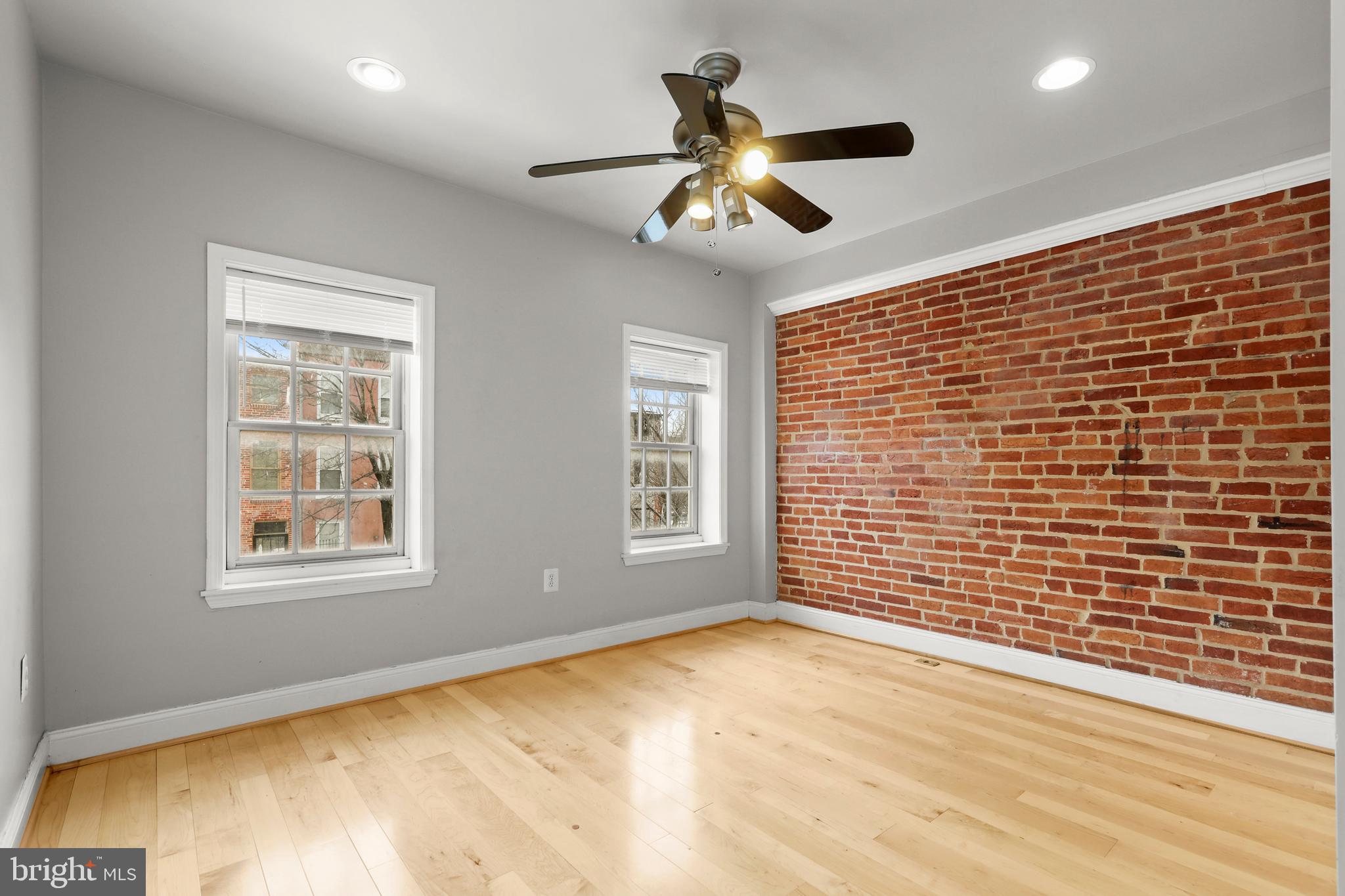 1012 W LOMBARD STREET