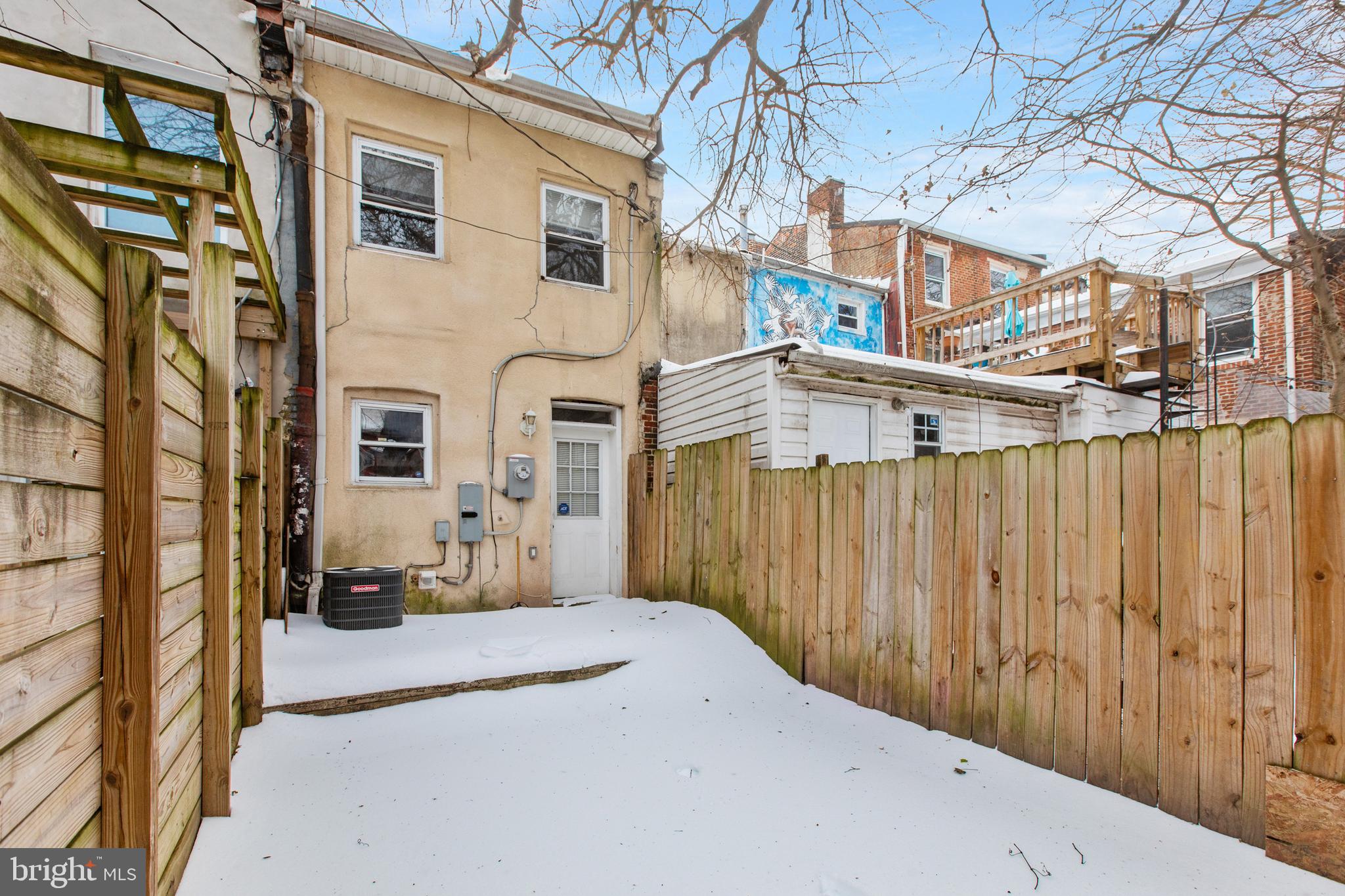 HOLLINS MARKET - Residential