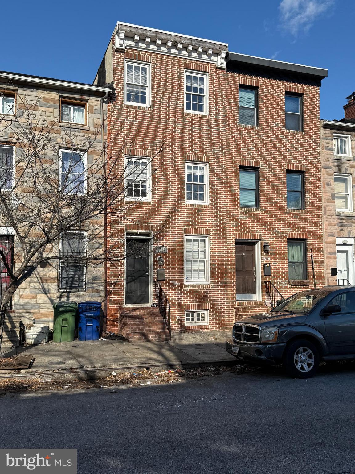 HOLLINS MARKET - Residential