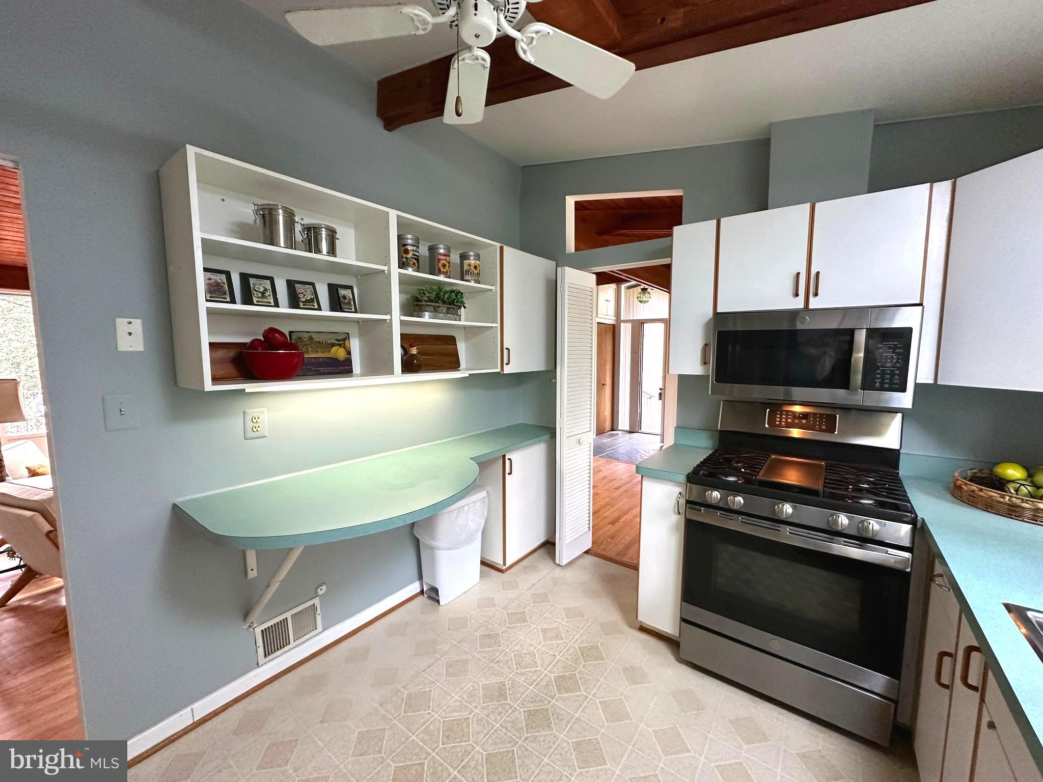 HOLMES RUN ACRES - Residential Lease