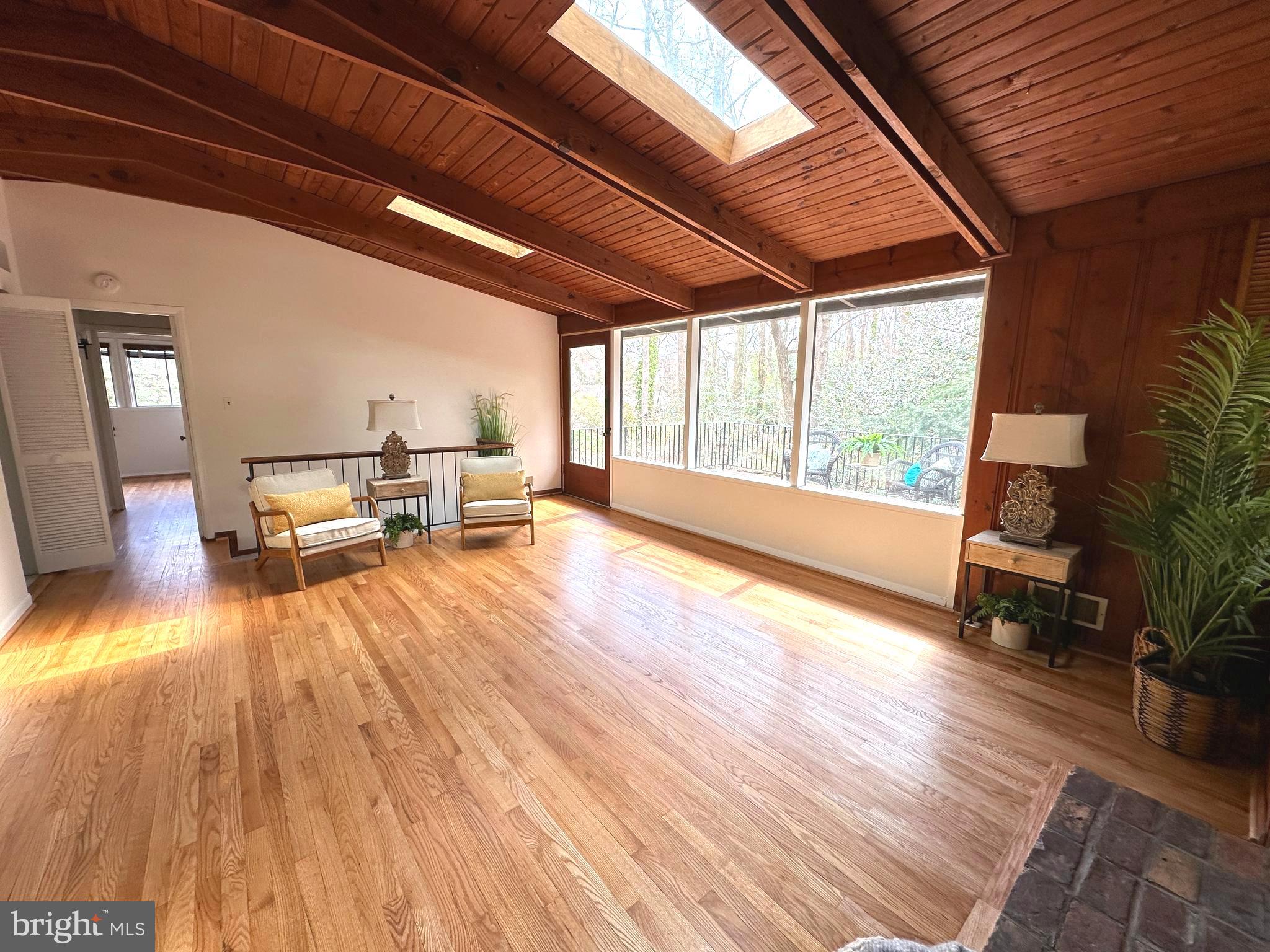 HOLMES RUN ACRES - Residential Lease