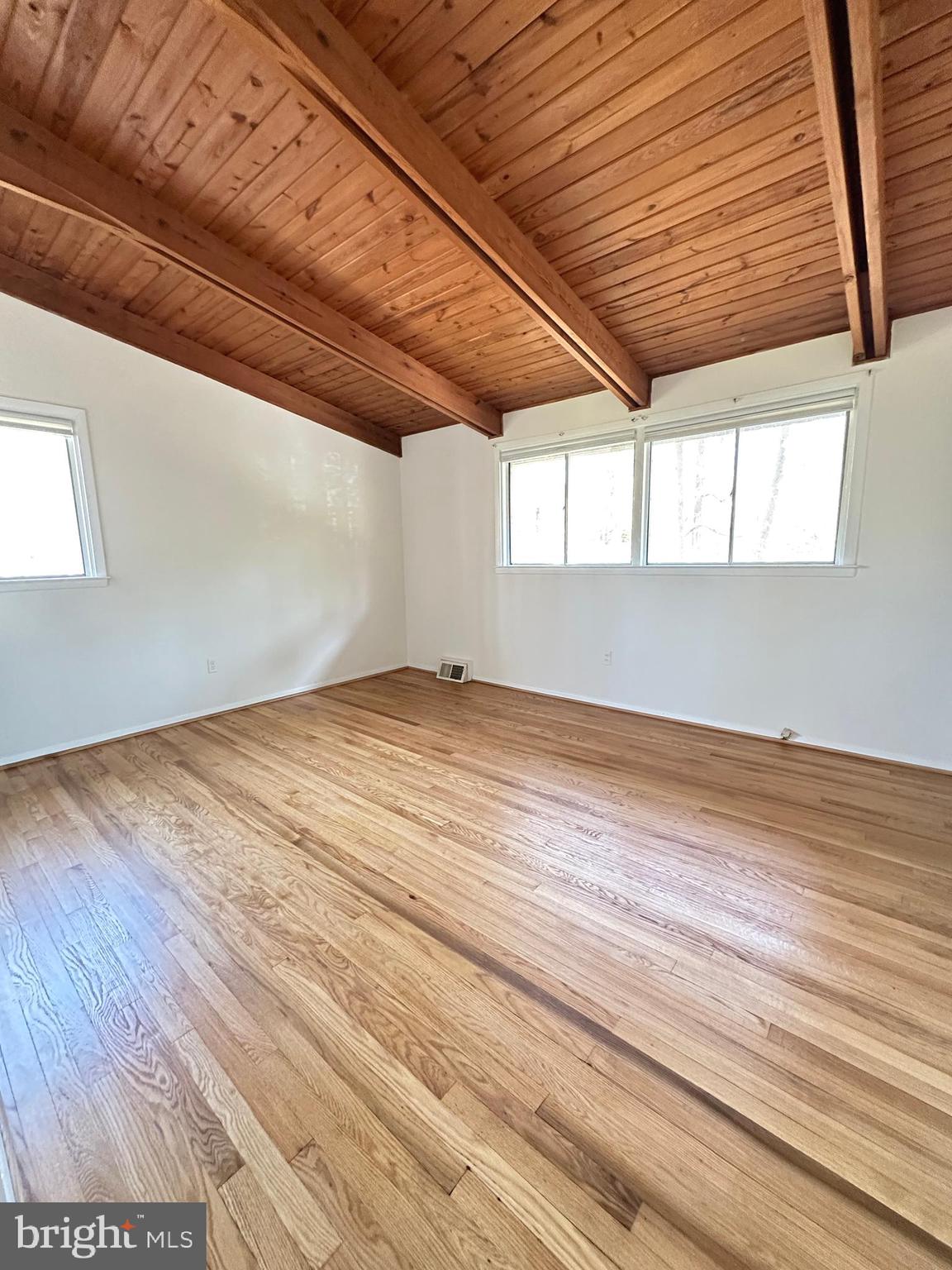 HOLMES RUN ACRES - Residential Lease