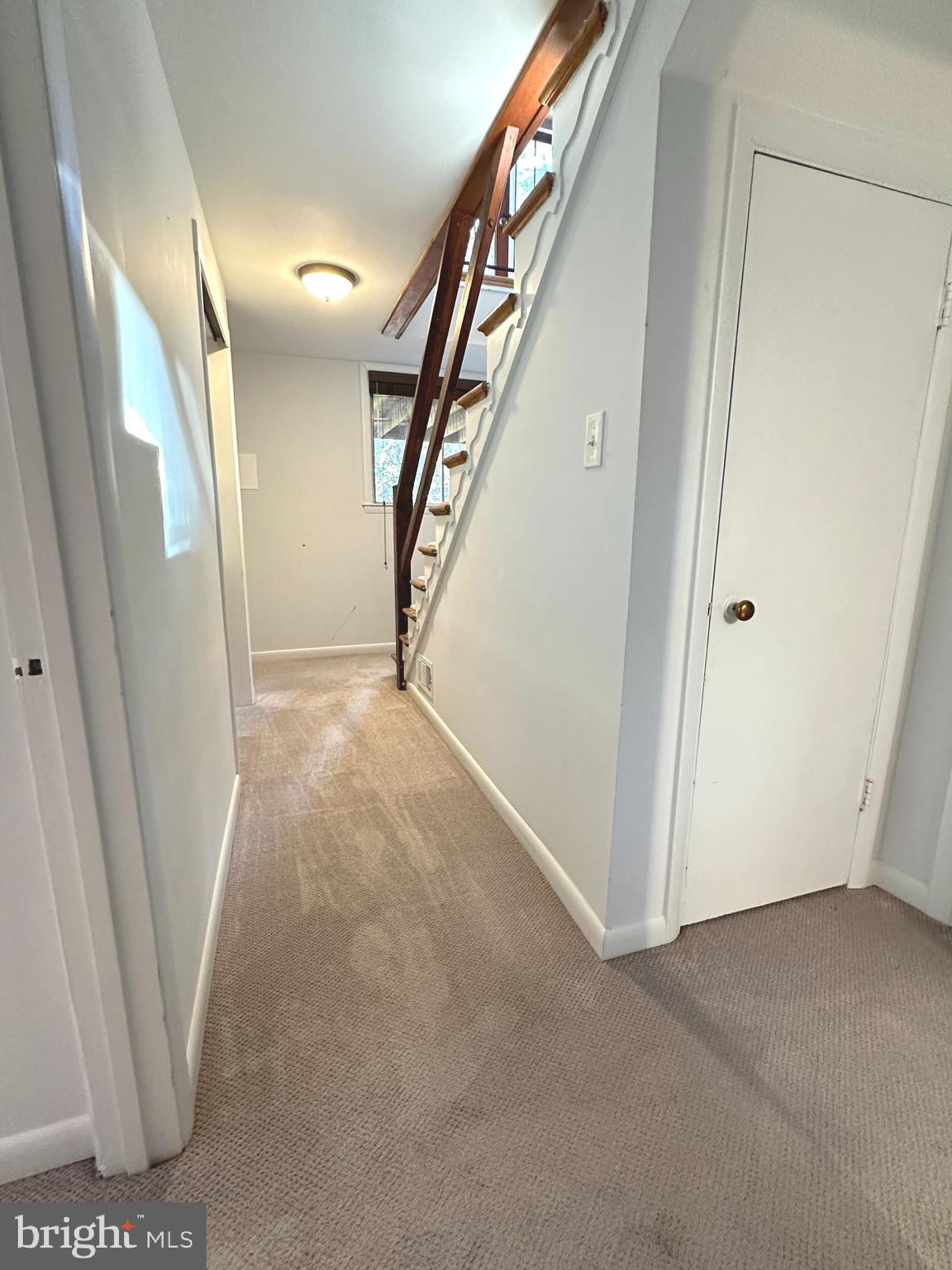 HOLMES RUN ACRES - Residential Lease