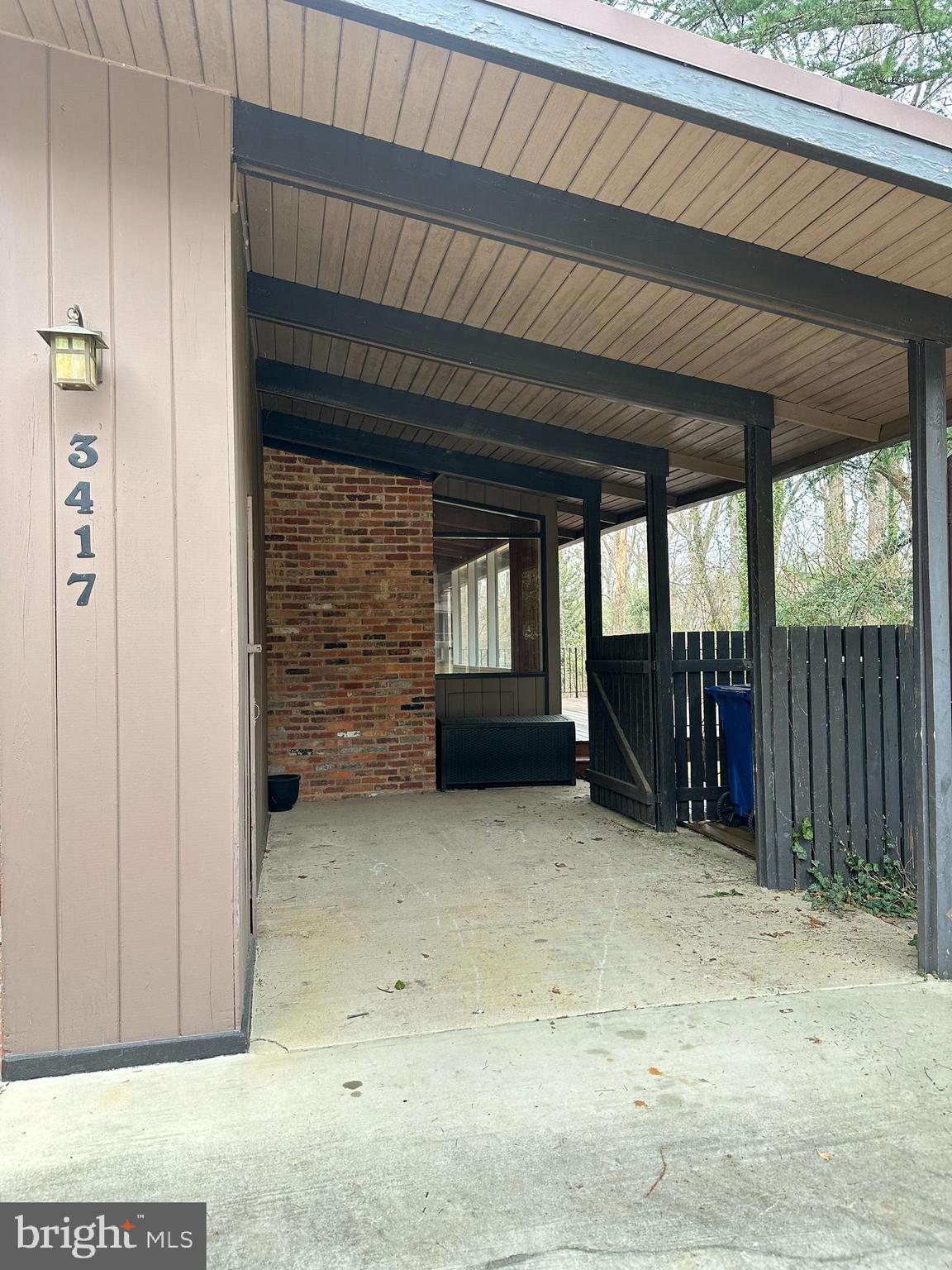 HOLMES RUN ACRES - Residential Lease