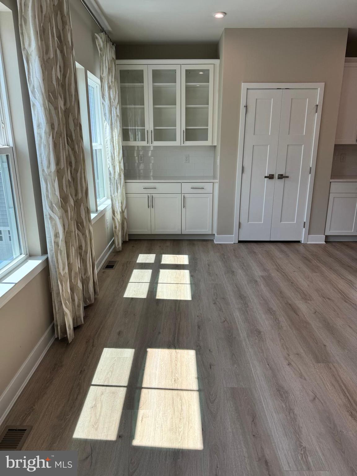 BAYSIDE - Residential