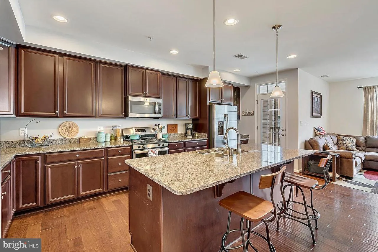 Gainesville, Virginia 20155, United States, 3 Bedrooms Bedrooms, ,3 BathroomsBathrooms,Residential,Active,159414