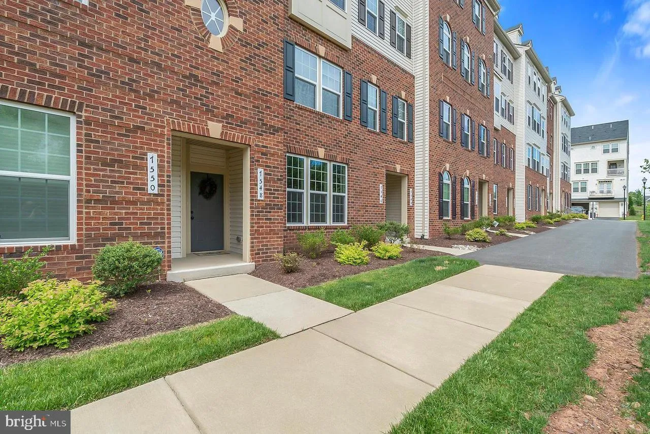 Gainesville, Virginia 20155, United States, 3 Bedrooms Bedrooms, ,3 BathroomsBathrooms,Residential,Active,159414