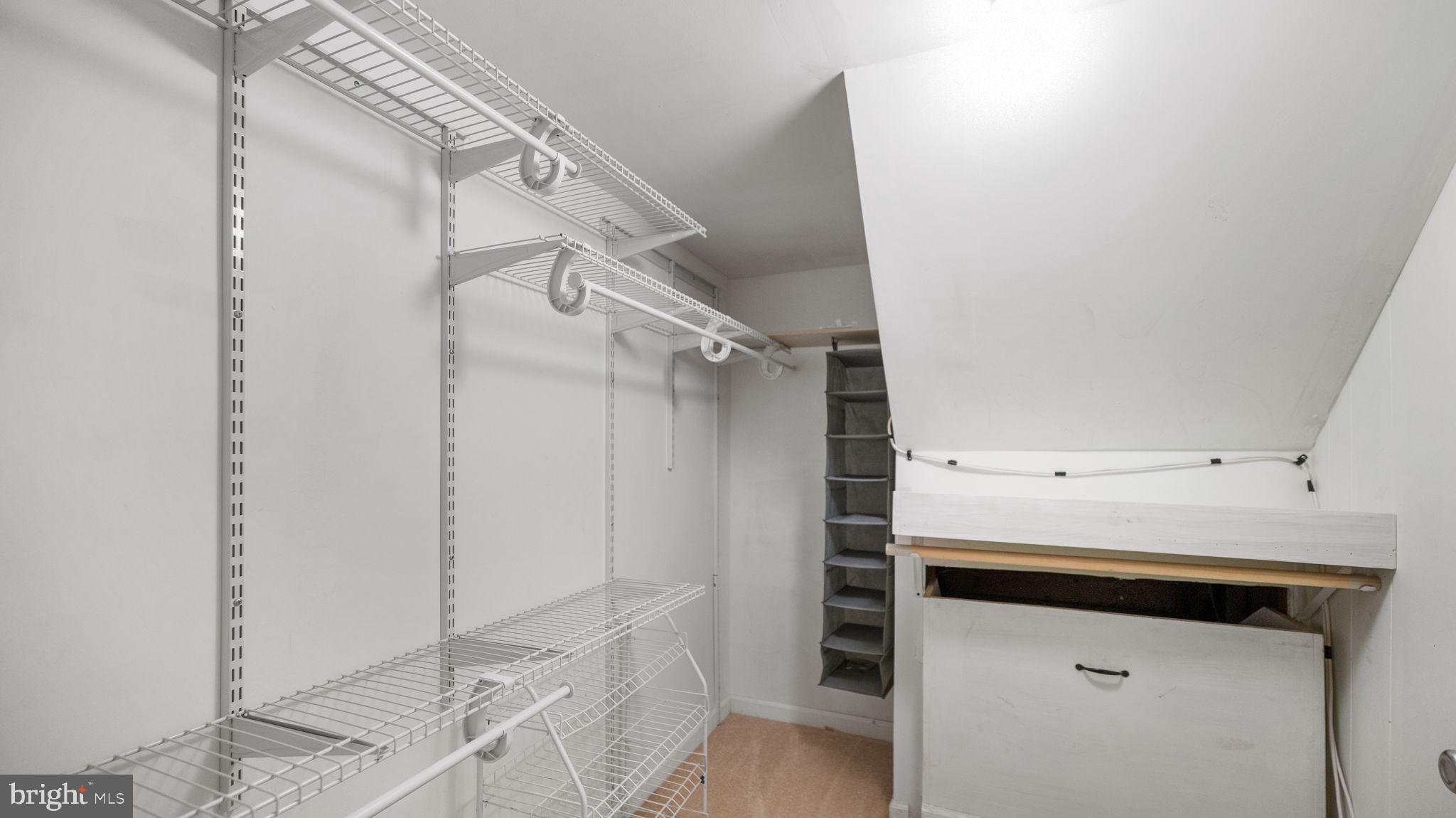 SUNNYBROOK FARMS - Residential