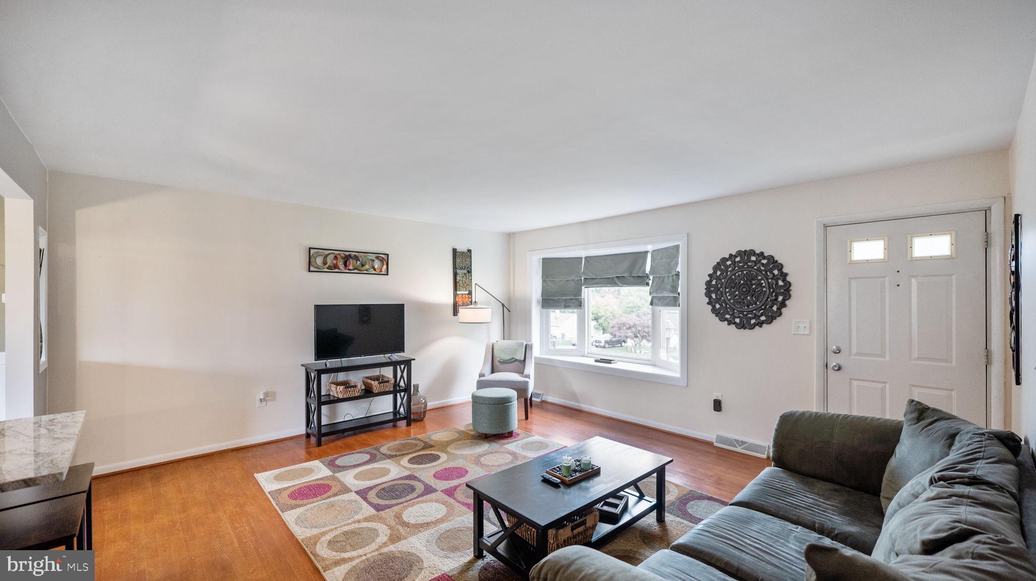 SUNNYBROOK FARMS - Residential