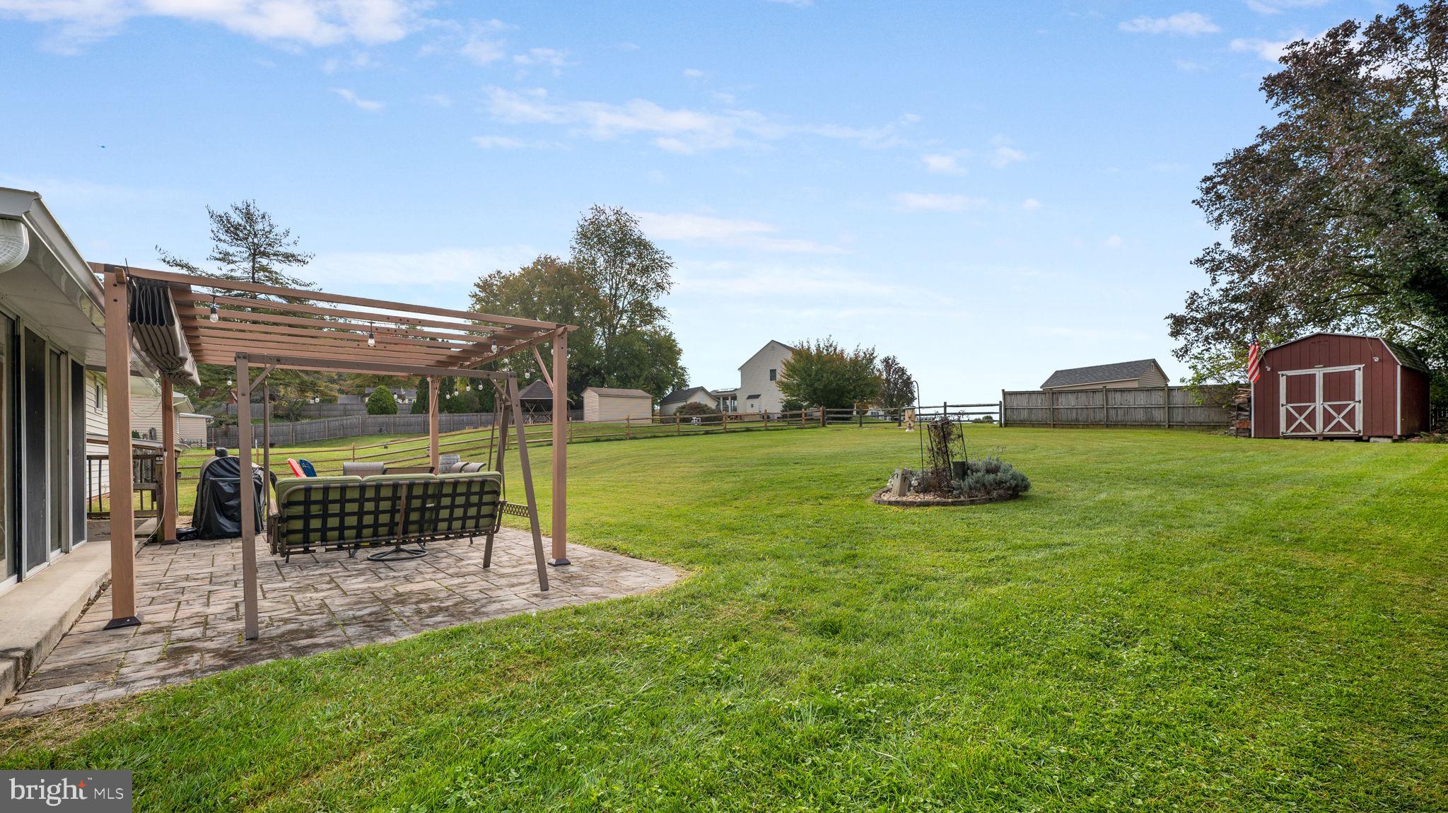 SUNNYBROOK FARMS - Residential