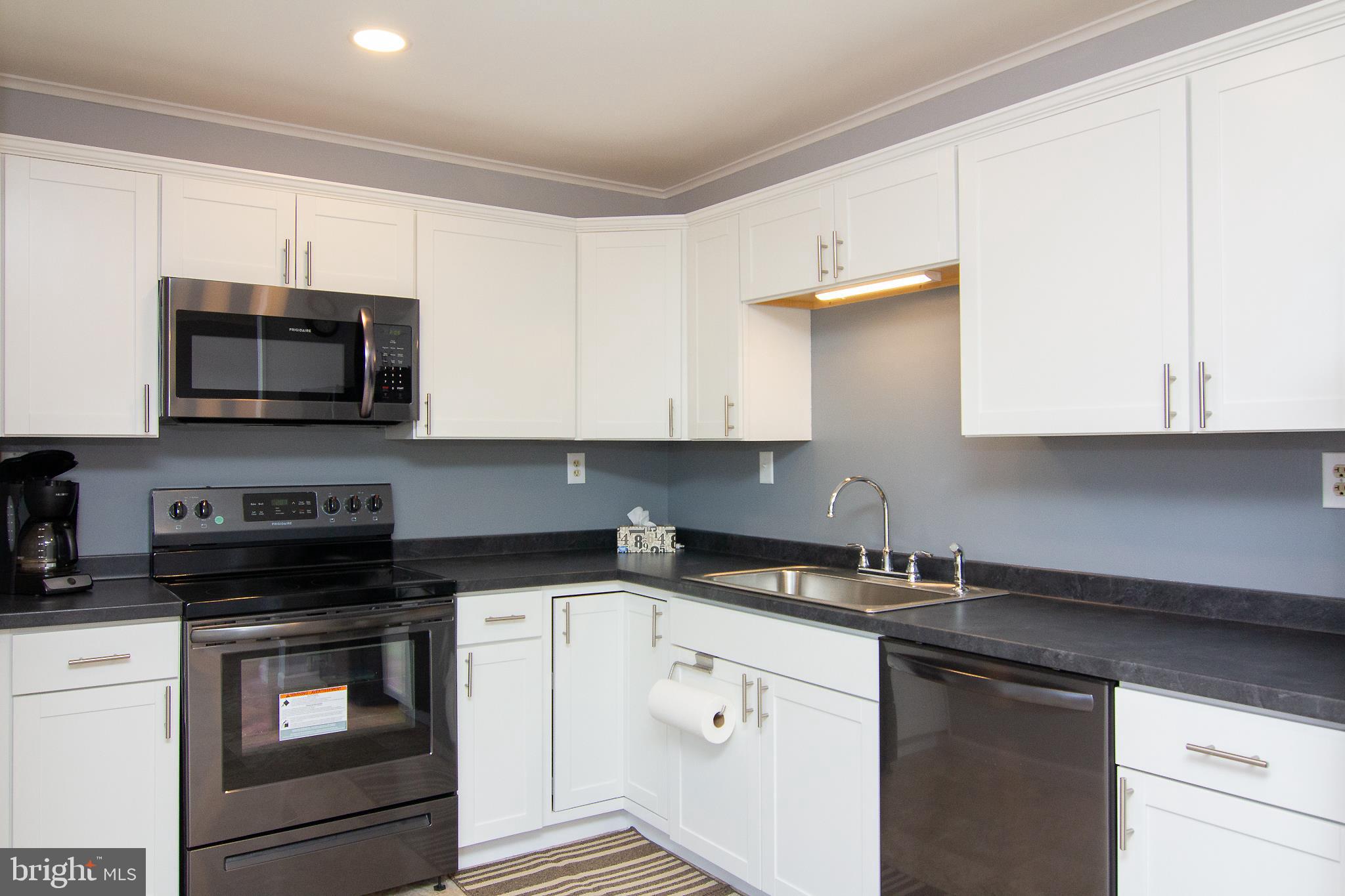 MANCHESTER MANOR - Residential