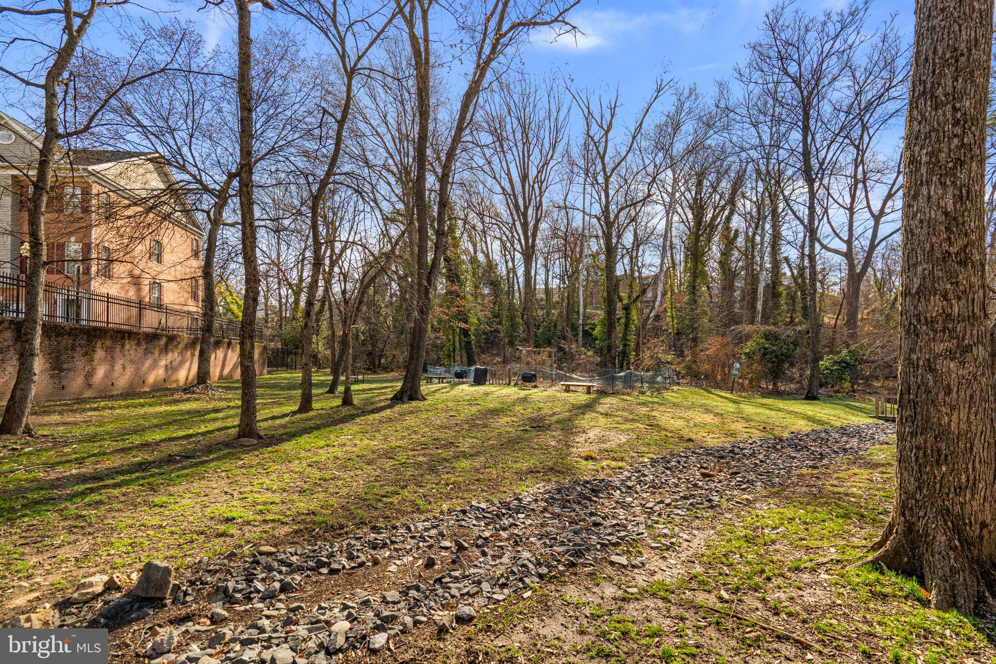 SOCIETY HILL - Residential