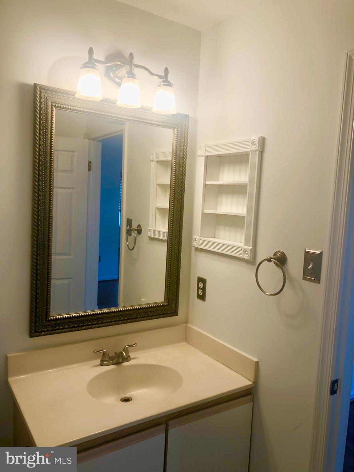 STONEY BEACH - Residential Lease