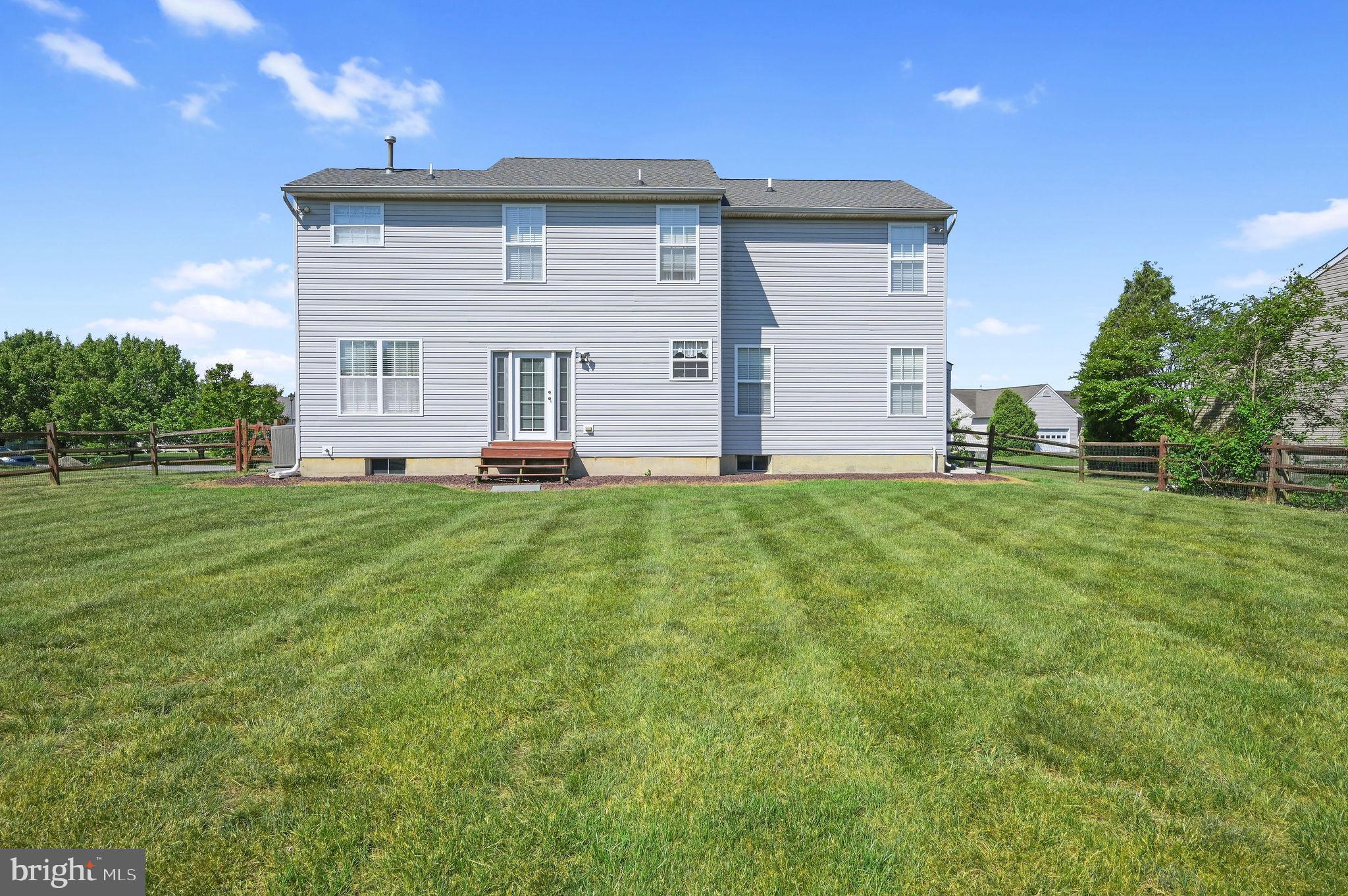 526 CARRINGTON DRIVE