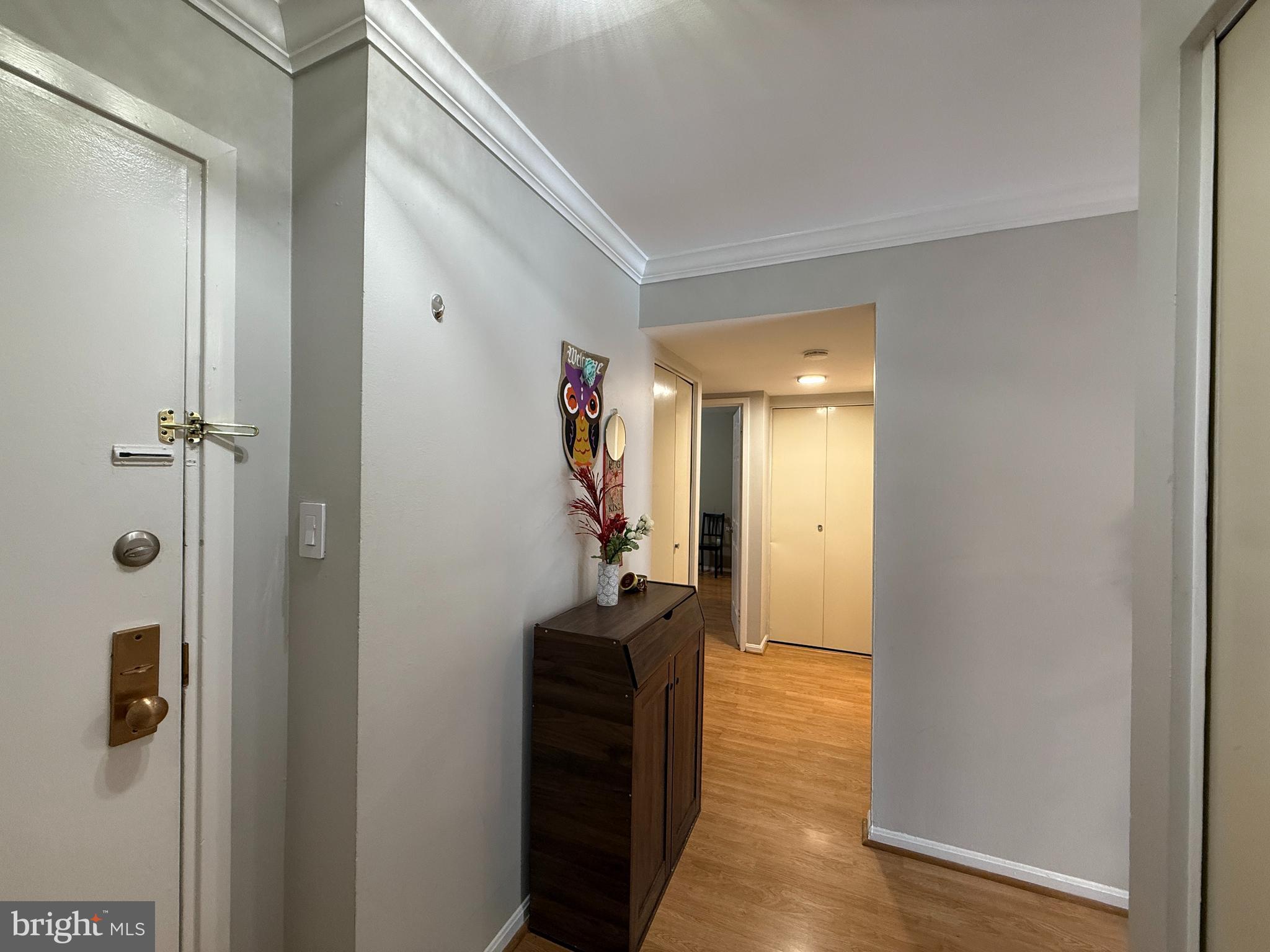 9711 KINGS CROWN COURT 101