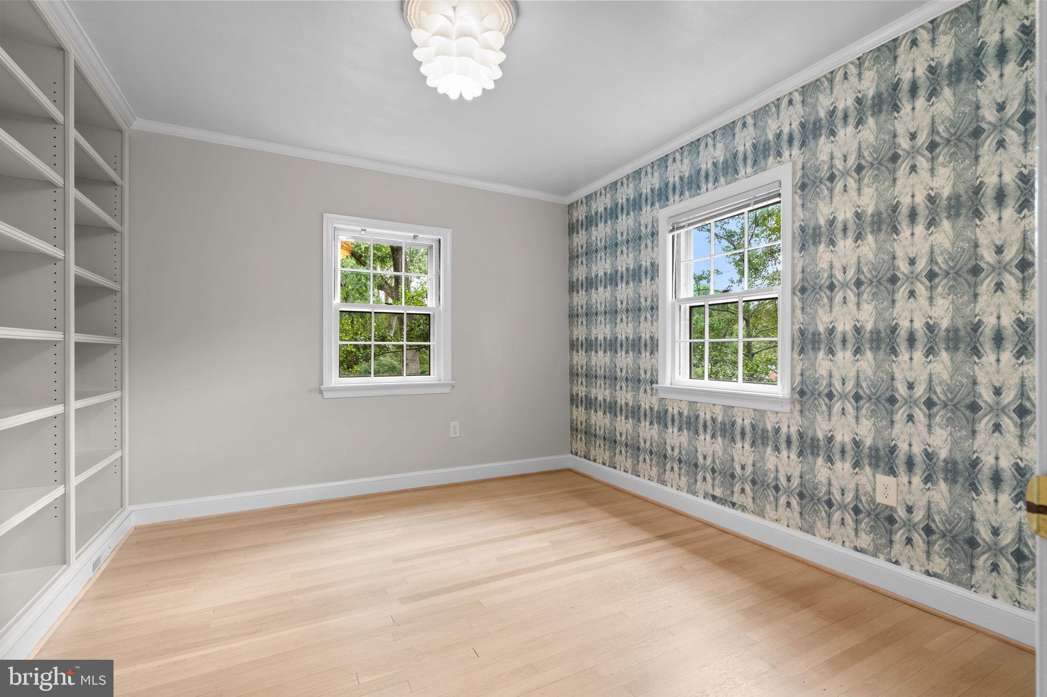 WOODSIDE FOREST - Residential