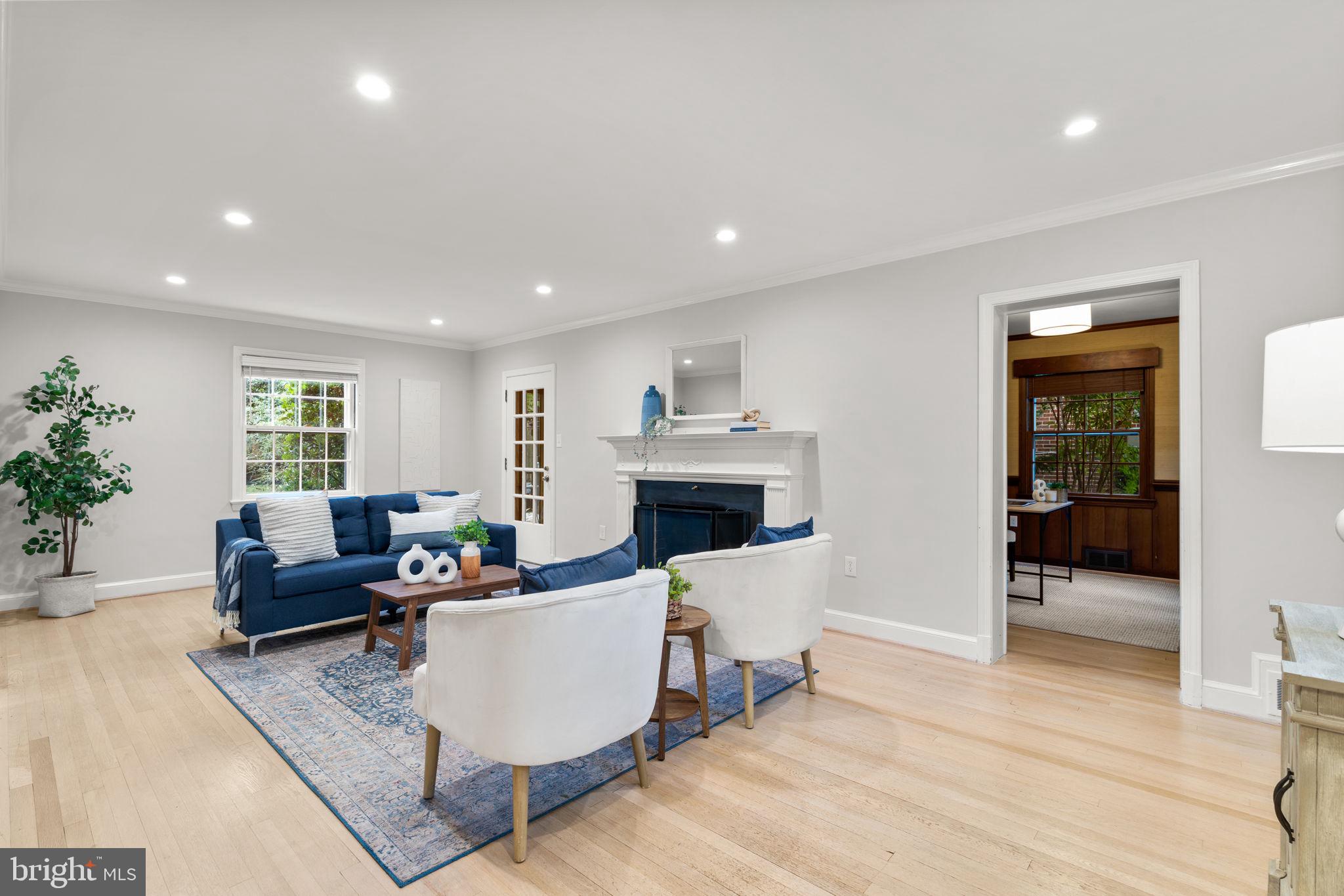 1514 RED OAK DRIVE