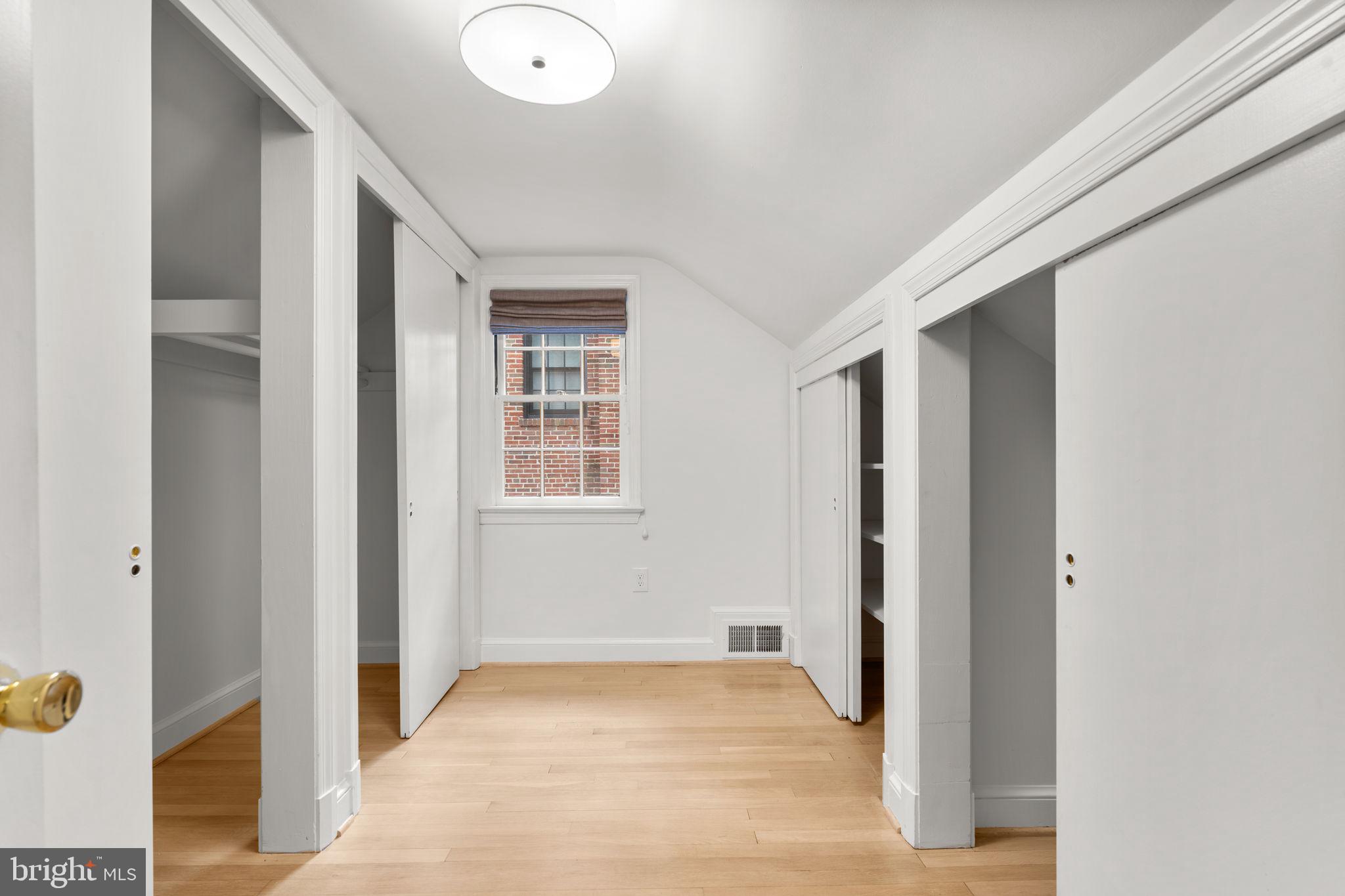 WOODSIDE FOREST - Residential