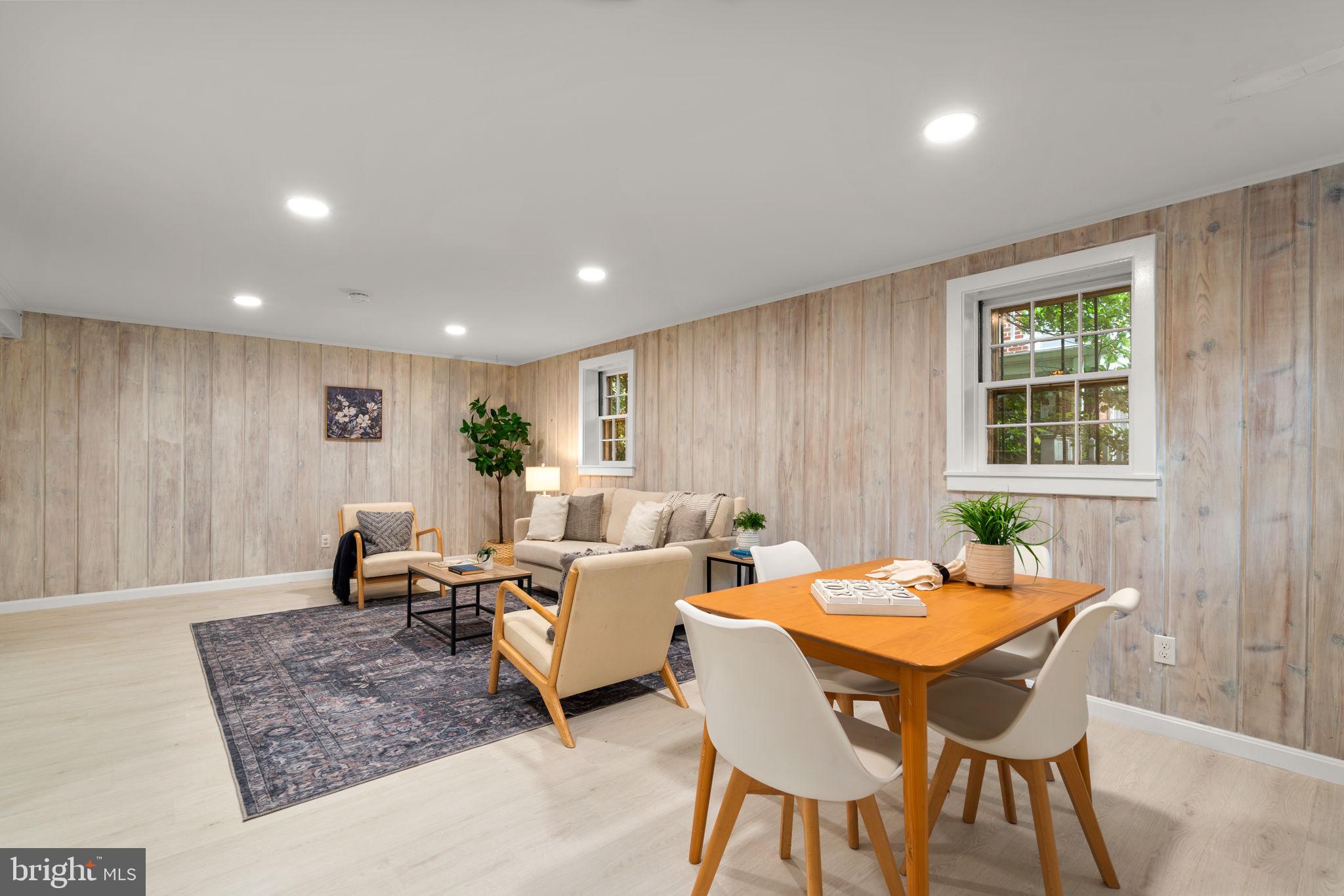 WOODSIDE FOREST - Residential