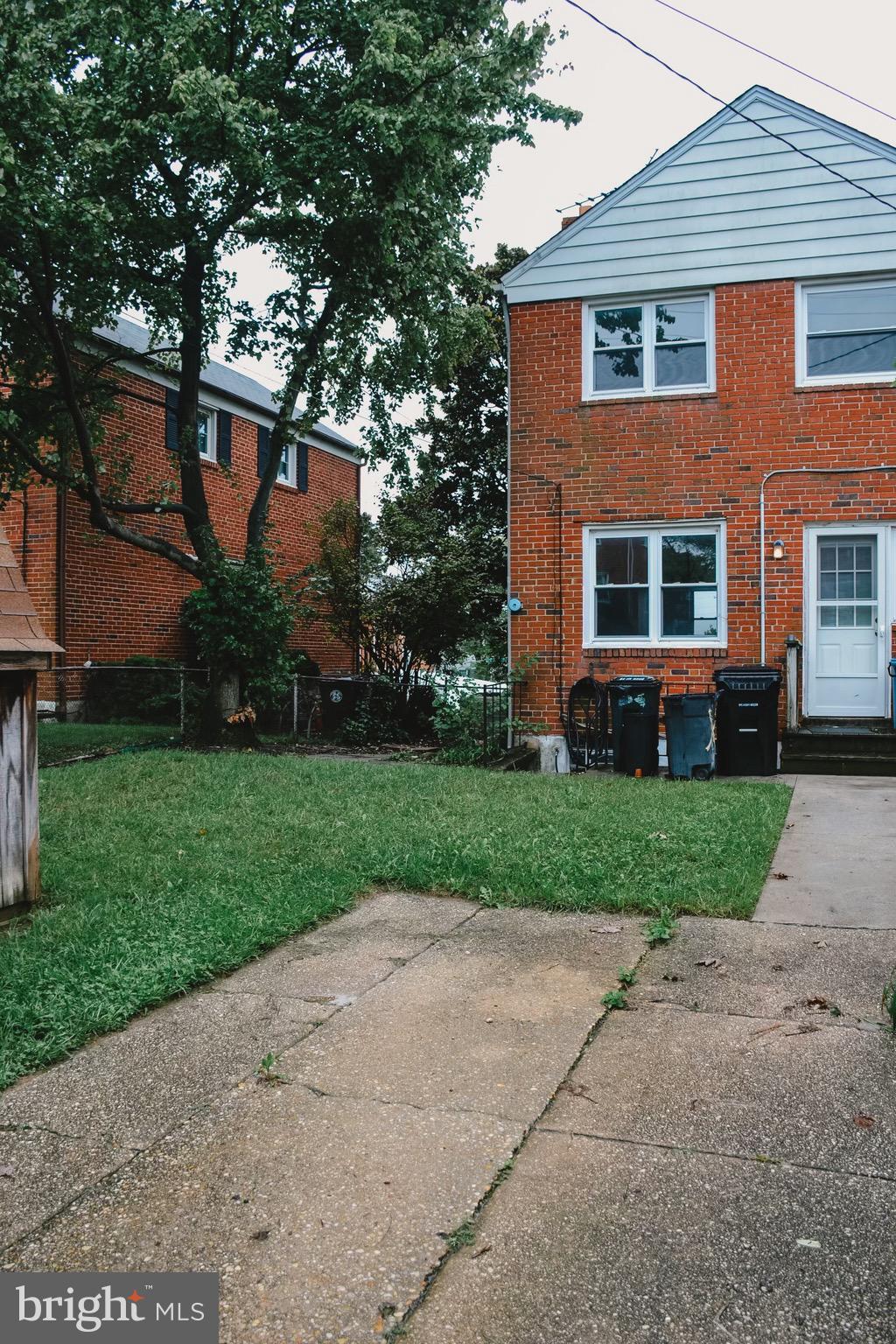 PERRY HALL - Residential