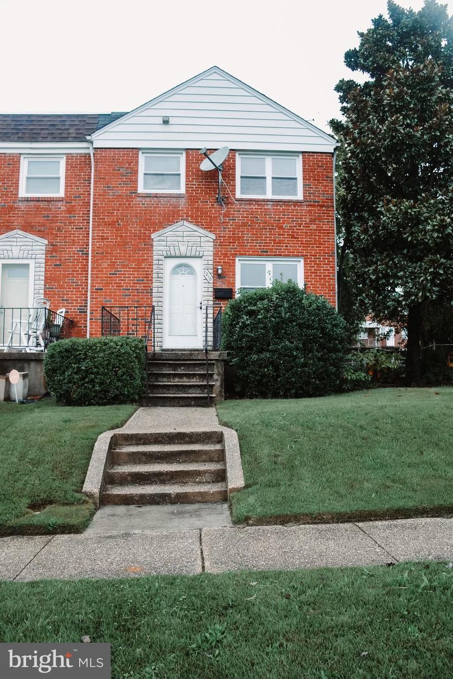 Super cute 3 bed 1.5 bath home right across the street from Halstead Academy Elementary School! Freshly painted with new carpet! Super clean and spacious! Wont last long!