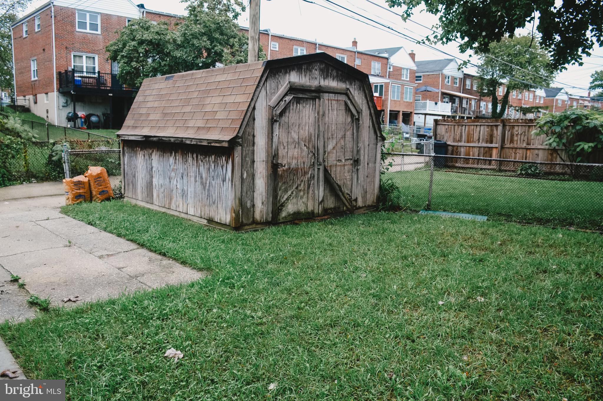 PERRY HALL - Residential