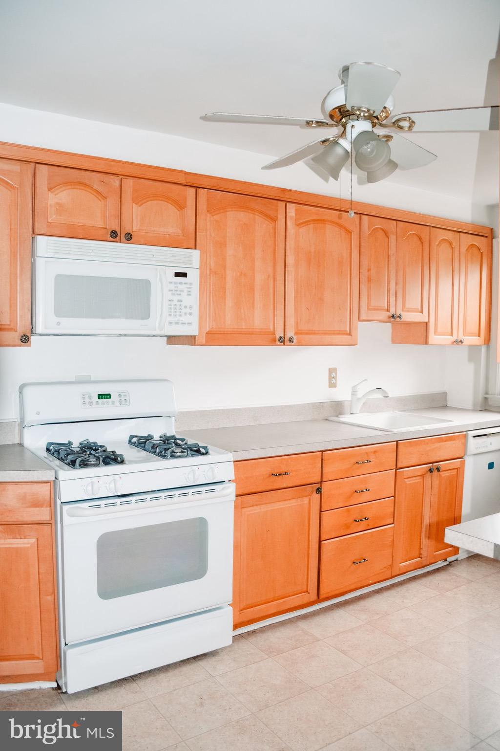 PERRY HALL - Residential