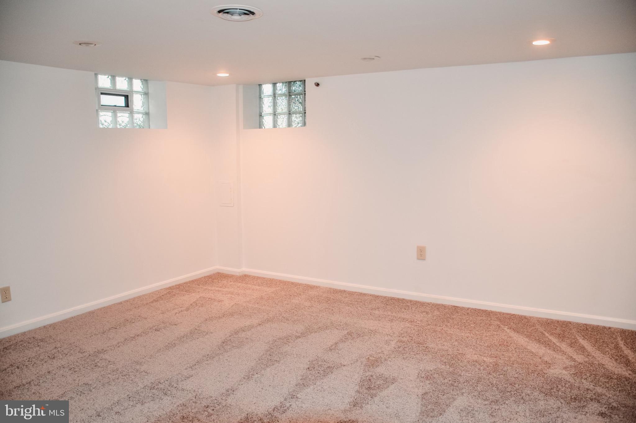 PERRY HALL - Residential