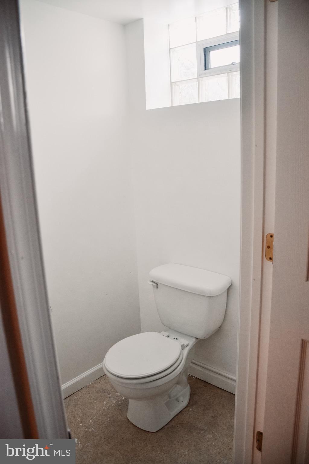 PERRY HALL - Residential