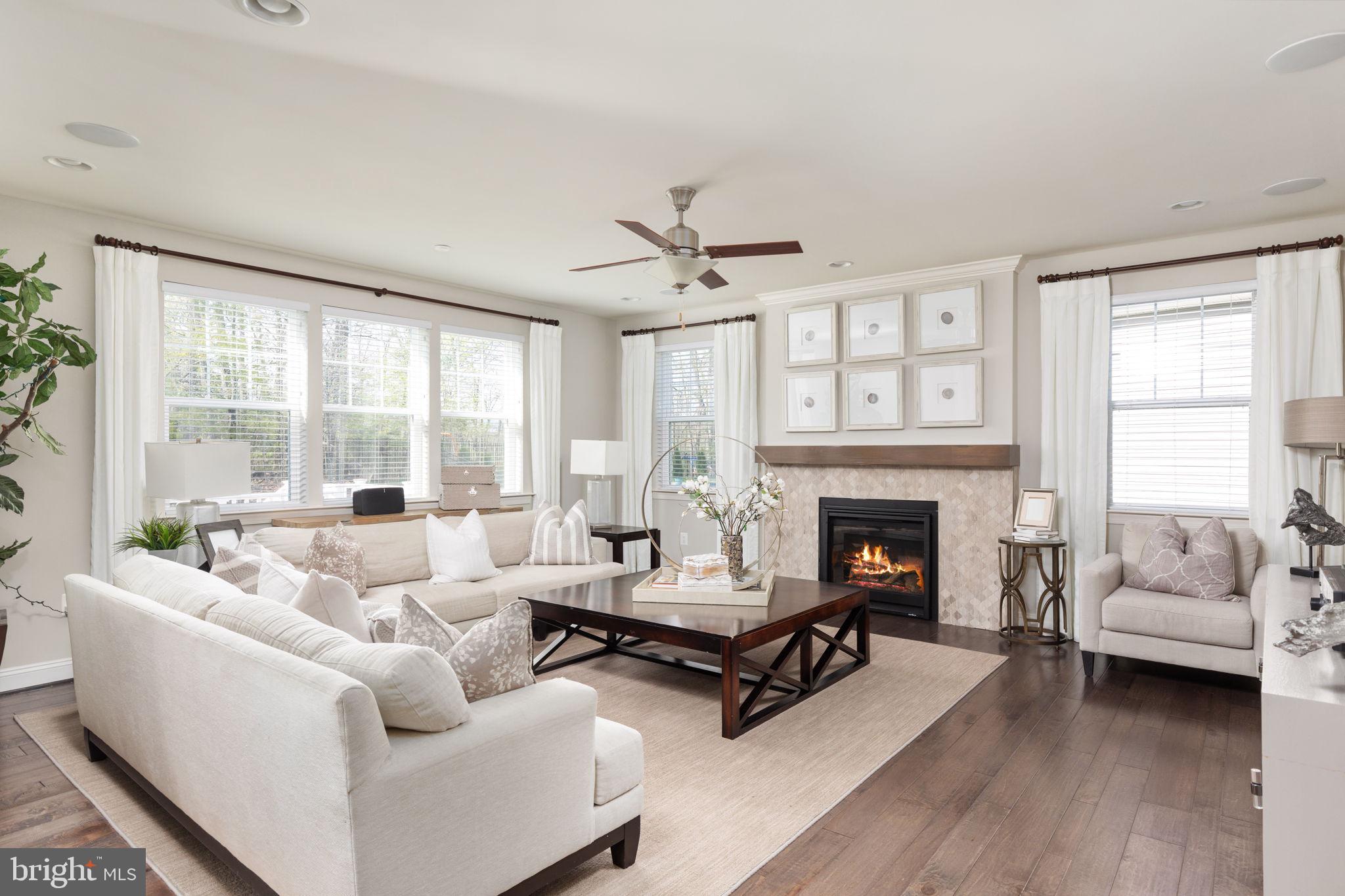 TWIN LAKES OVERLOOK - Residential